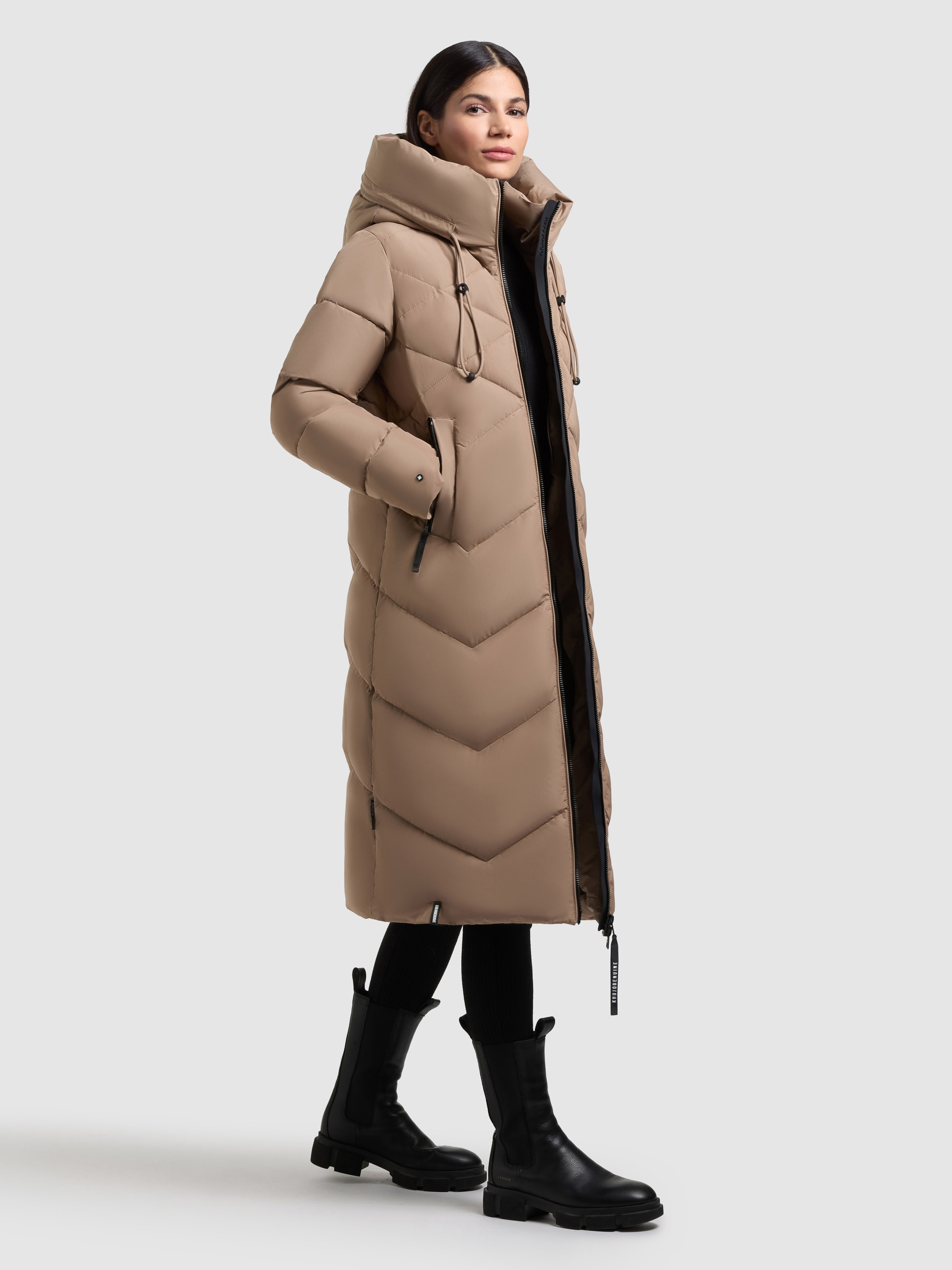 khujo Steppmantel »LINARI«, innenliegender Stehkragen, elastische Bündchen am Ärmelfutter
