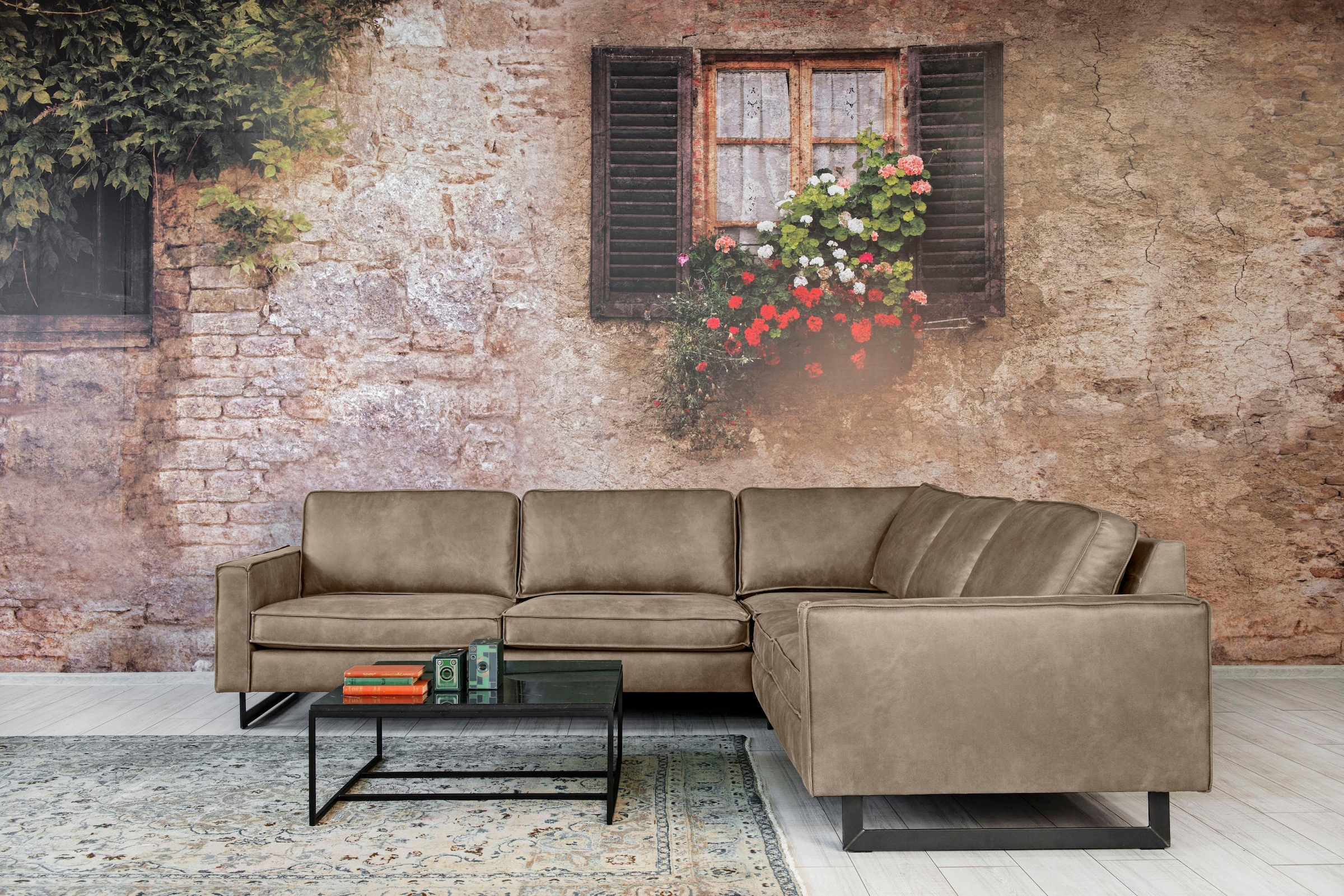 Places of Style Ecksofa »Pinto, 250/290 cm, langer Schenkel, XXL, Ottomane«, Cord, Feincord, Luxus-Microfaser Leder und Chenille