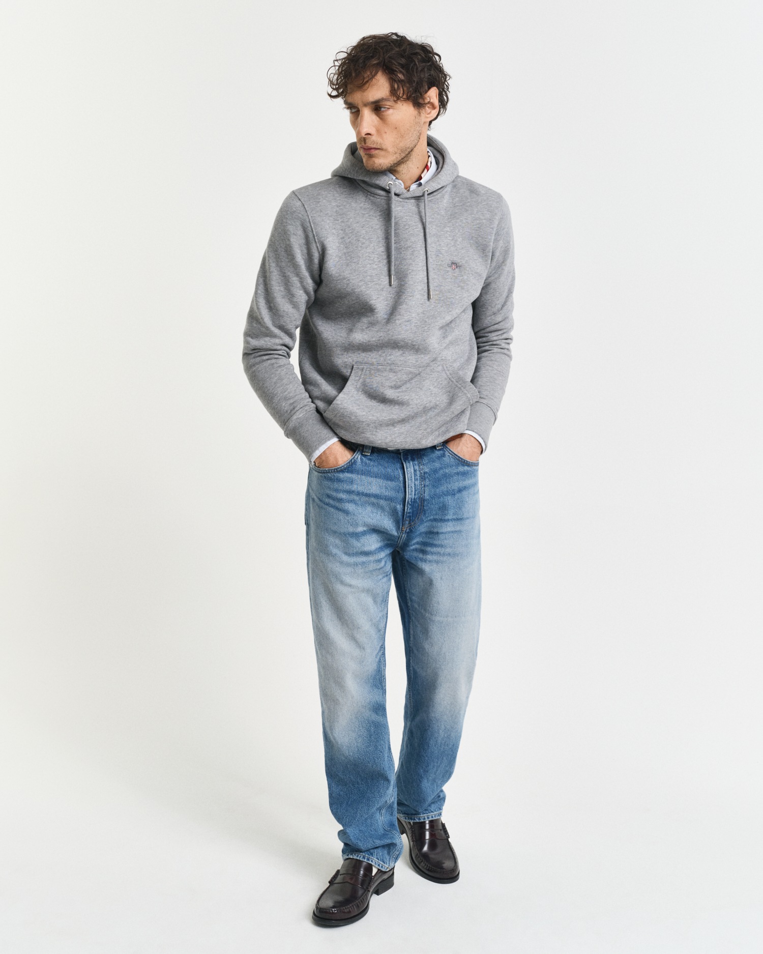 Gant Hoodie »REG SHIELD HOODIE«, mit Logostickerei auf der Brust
