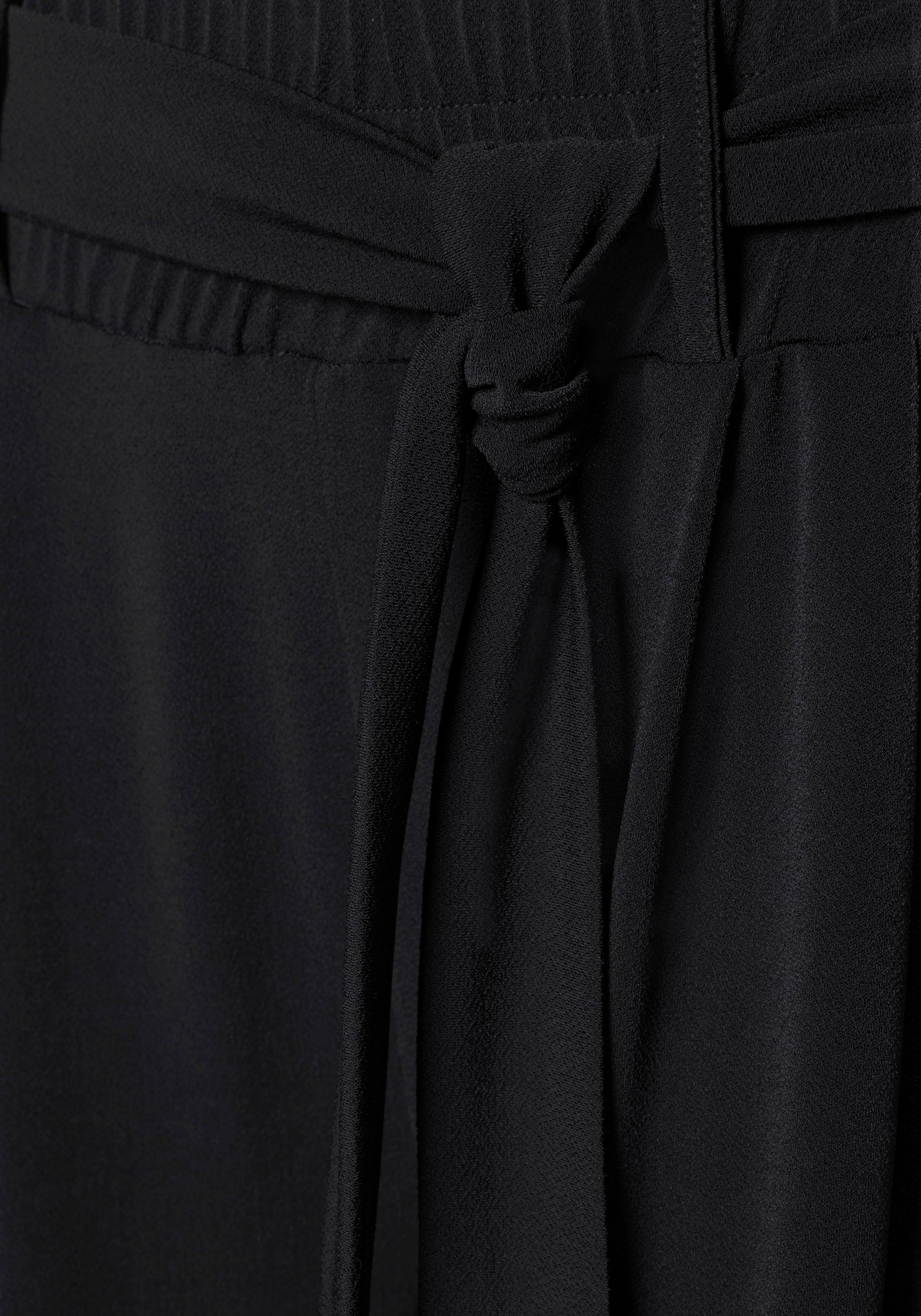 LASCANA Culotte, (mit Bindegürtel), in 7/8-Länge und Bindegürtel, Stoffhose, elegant und sommerlich