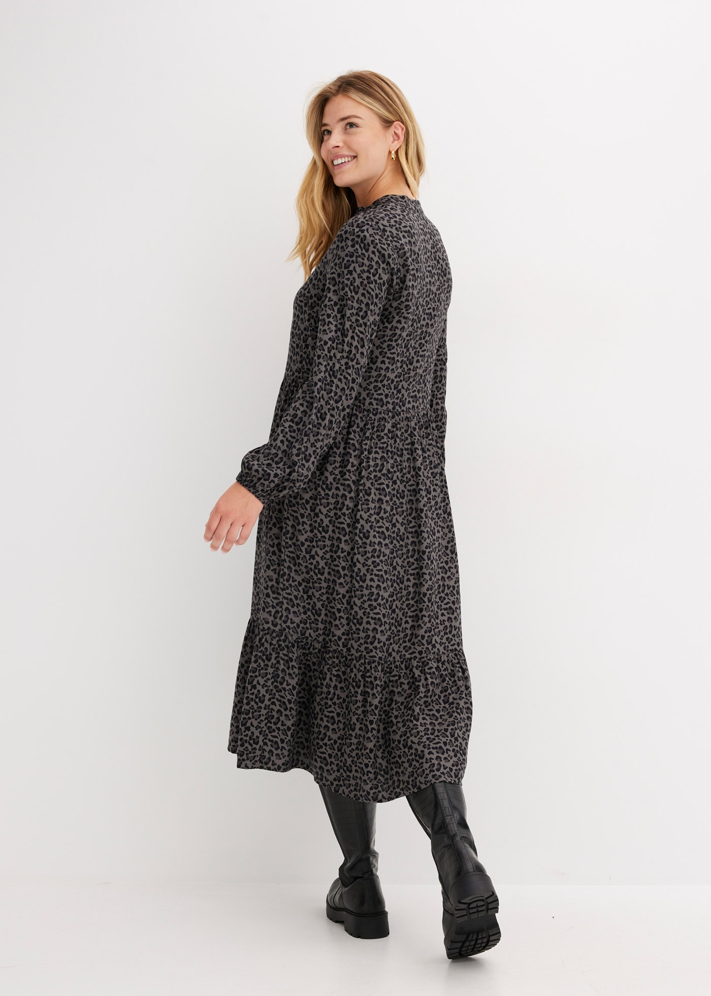 bonprix Midikleid »Midikleid aus Viskose« aus Viskose, A-Linie, mit Leomuster