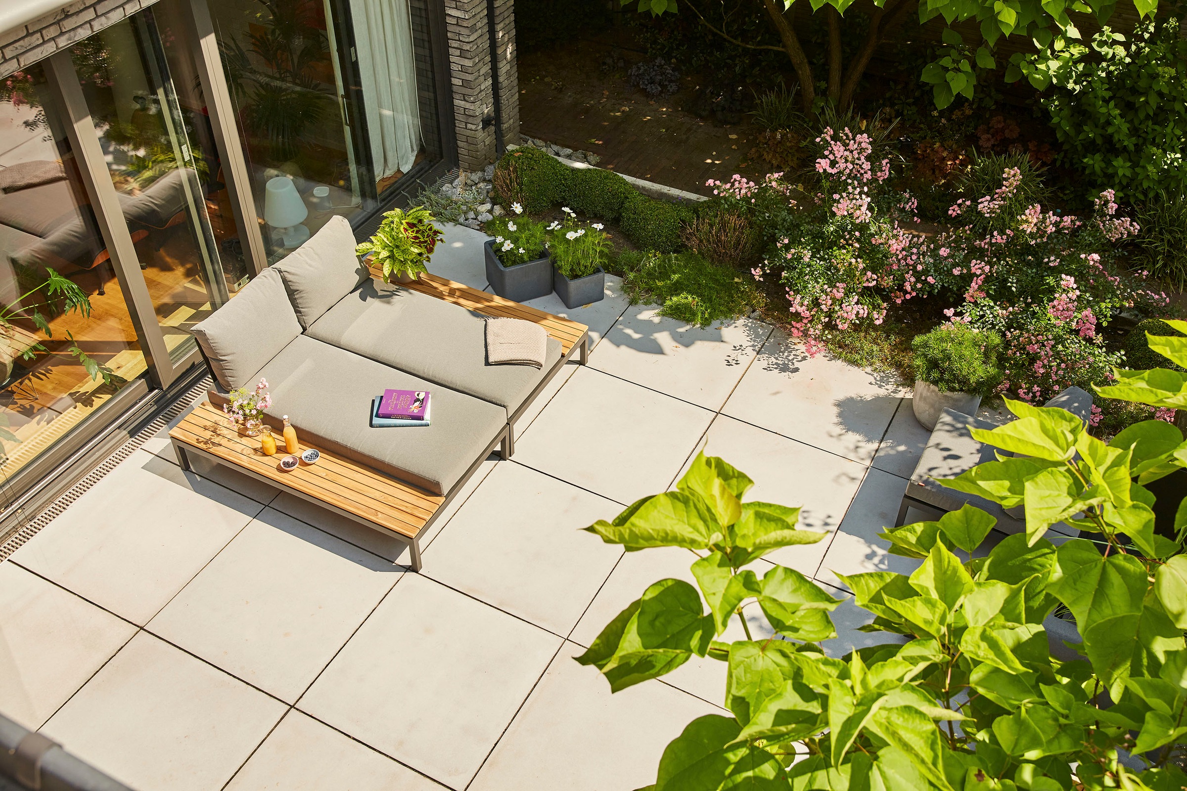 Siena Garden Gartenlounge-Set »Alvida«, (Set, 8 tlg.), bestehend aus 2 Liegen und 4 Kissen