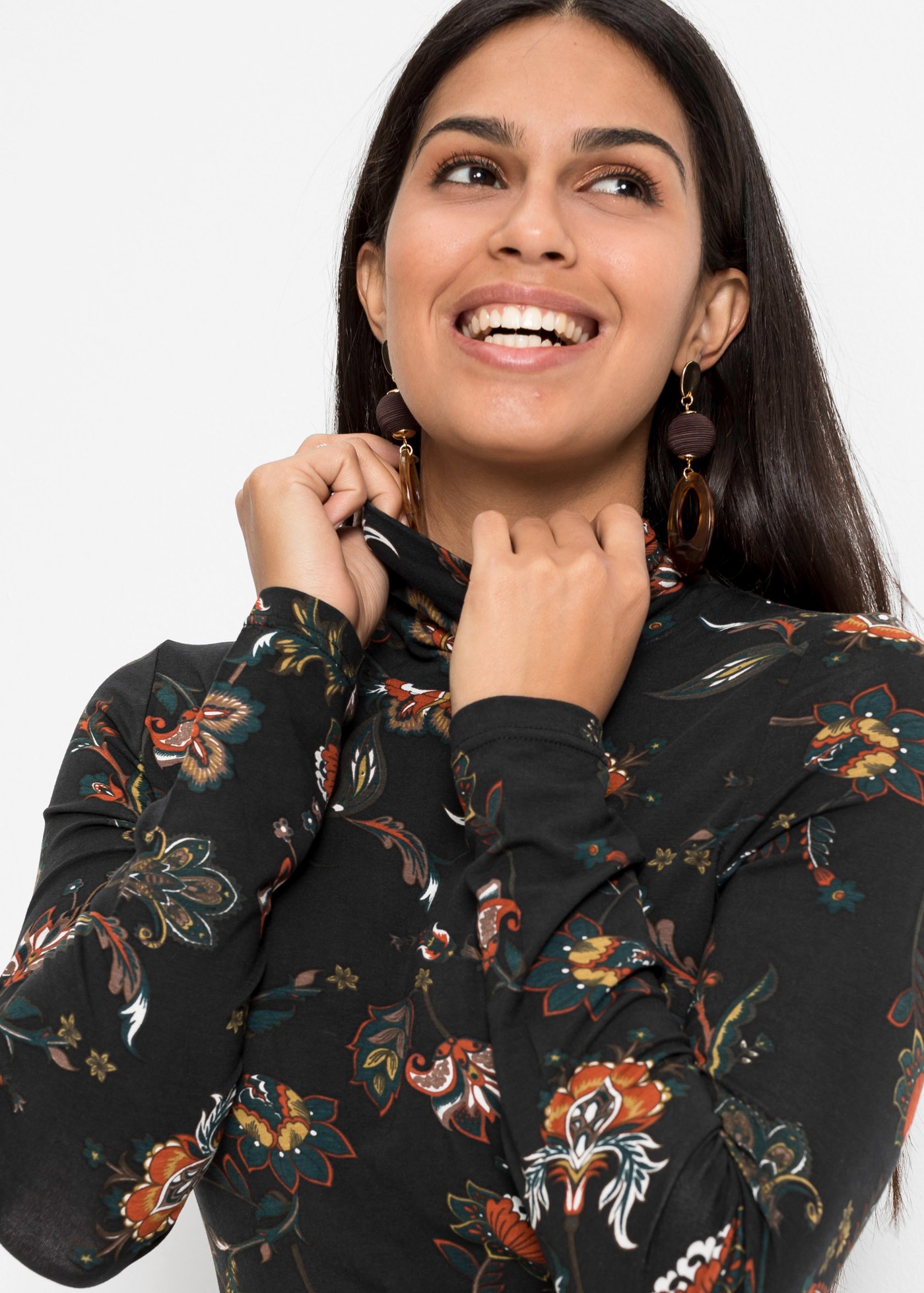 bonprix Langarmshirt Slim fit Passform, mit Rollkragen, aus Viskose und Elasthan