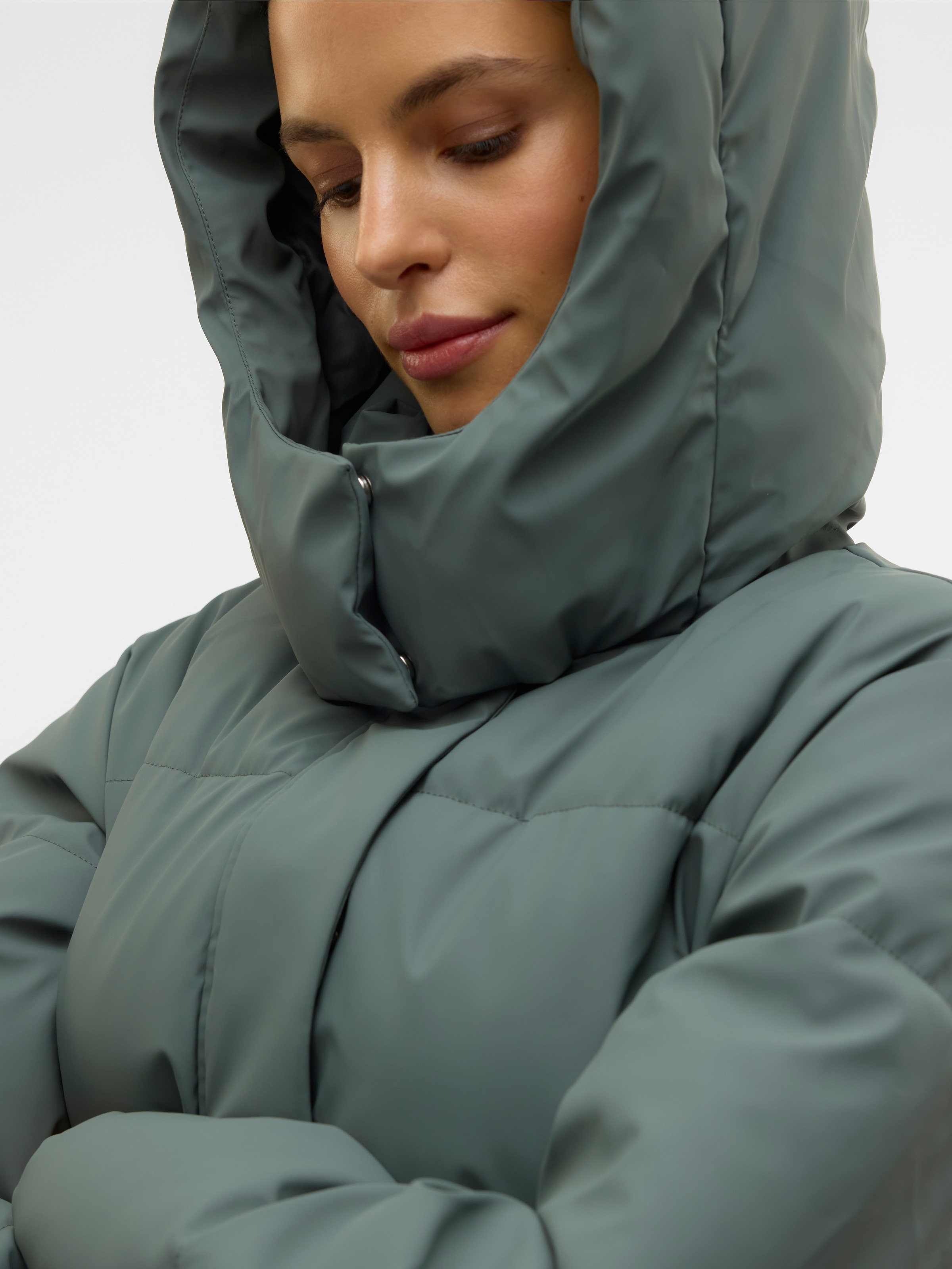 Vero Moda Steppjacke »VMGRETAKYLIE SHORT COATED JACKET NOOS«, mit Kapuze