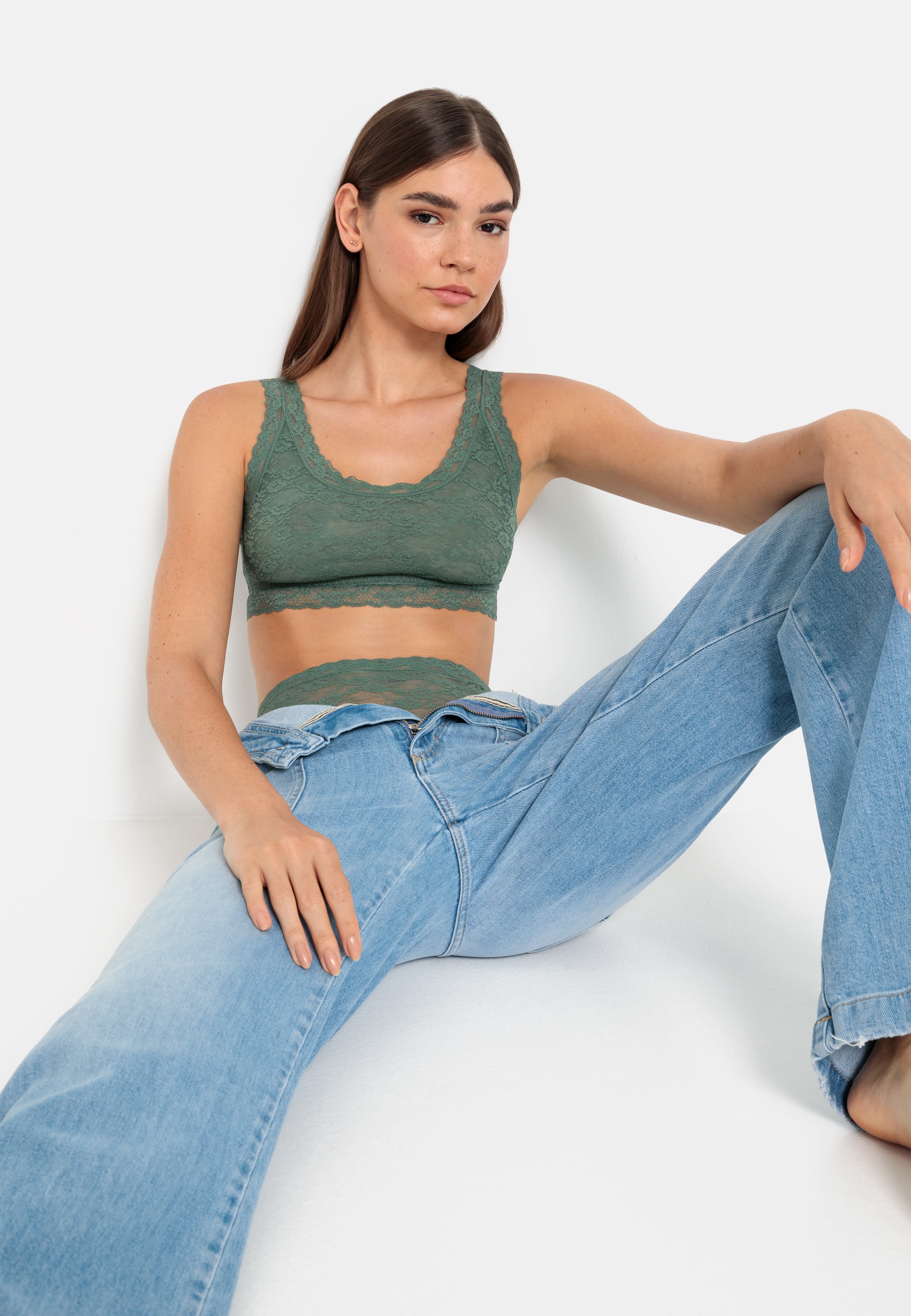 LSCN by LASCANA Bustier, aus zarter Spitze