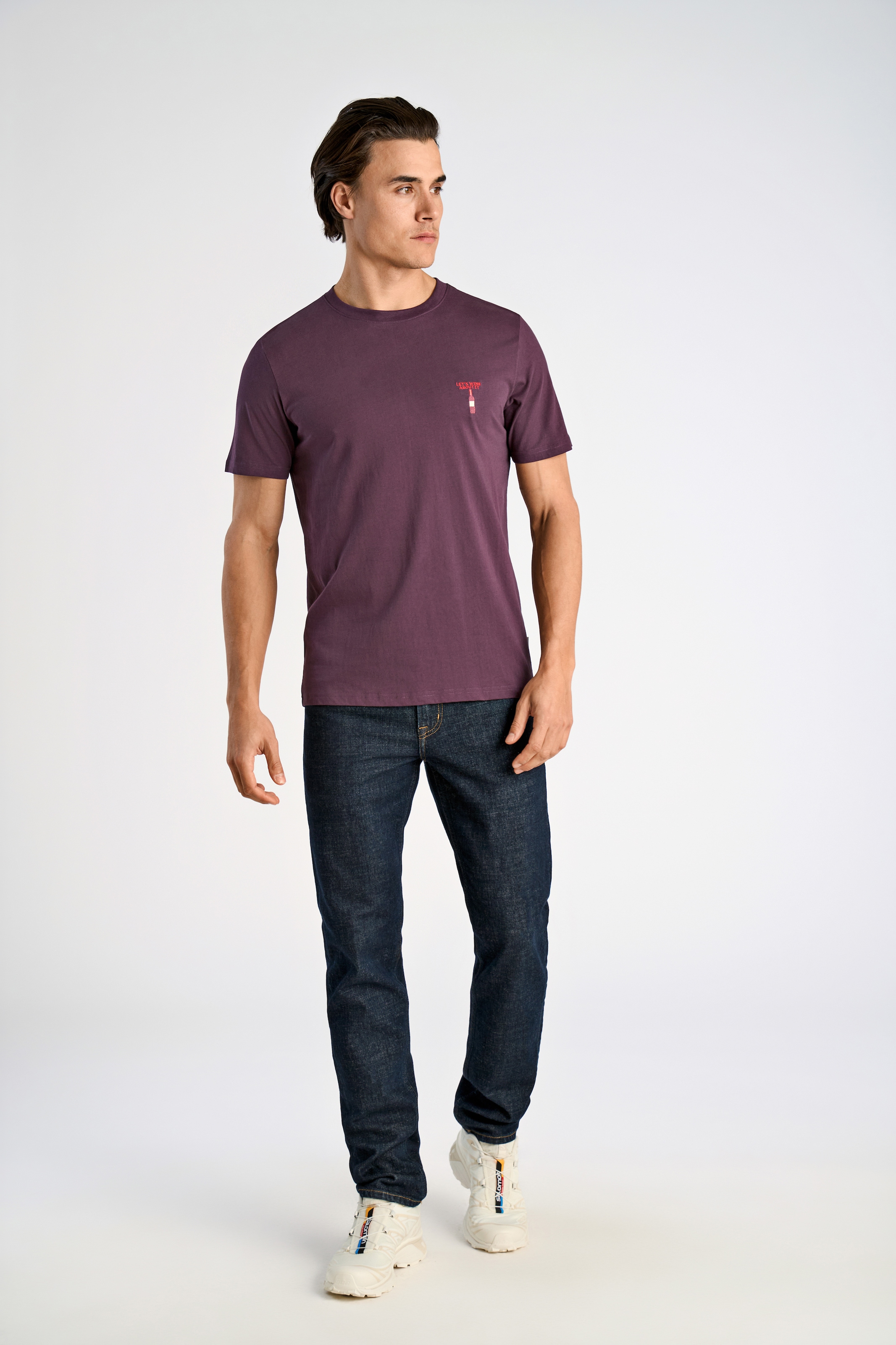 LINDBERGH T-Shirt , mit Statement-Stickerei auf der Brust
