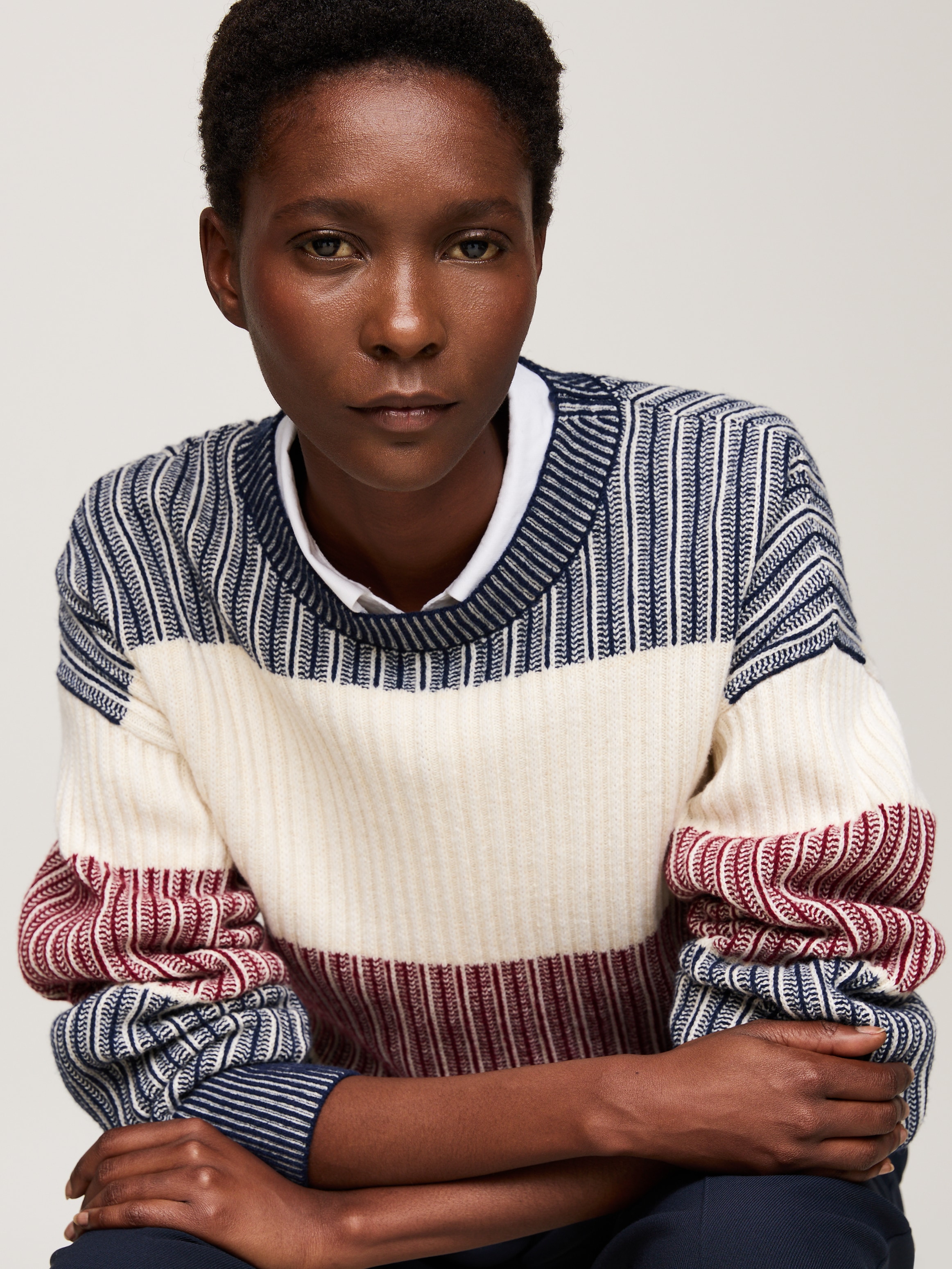 Tommy Hilfiger Strickpullover »GLOBAL STP ALL OVER SWEATER«, (Global Serie TH WOMEN), mit Tommy Hilfiger Global Stripe