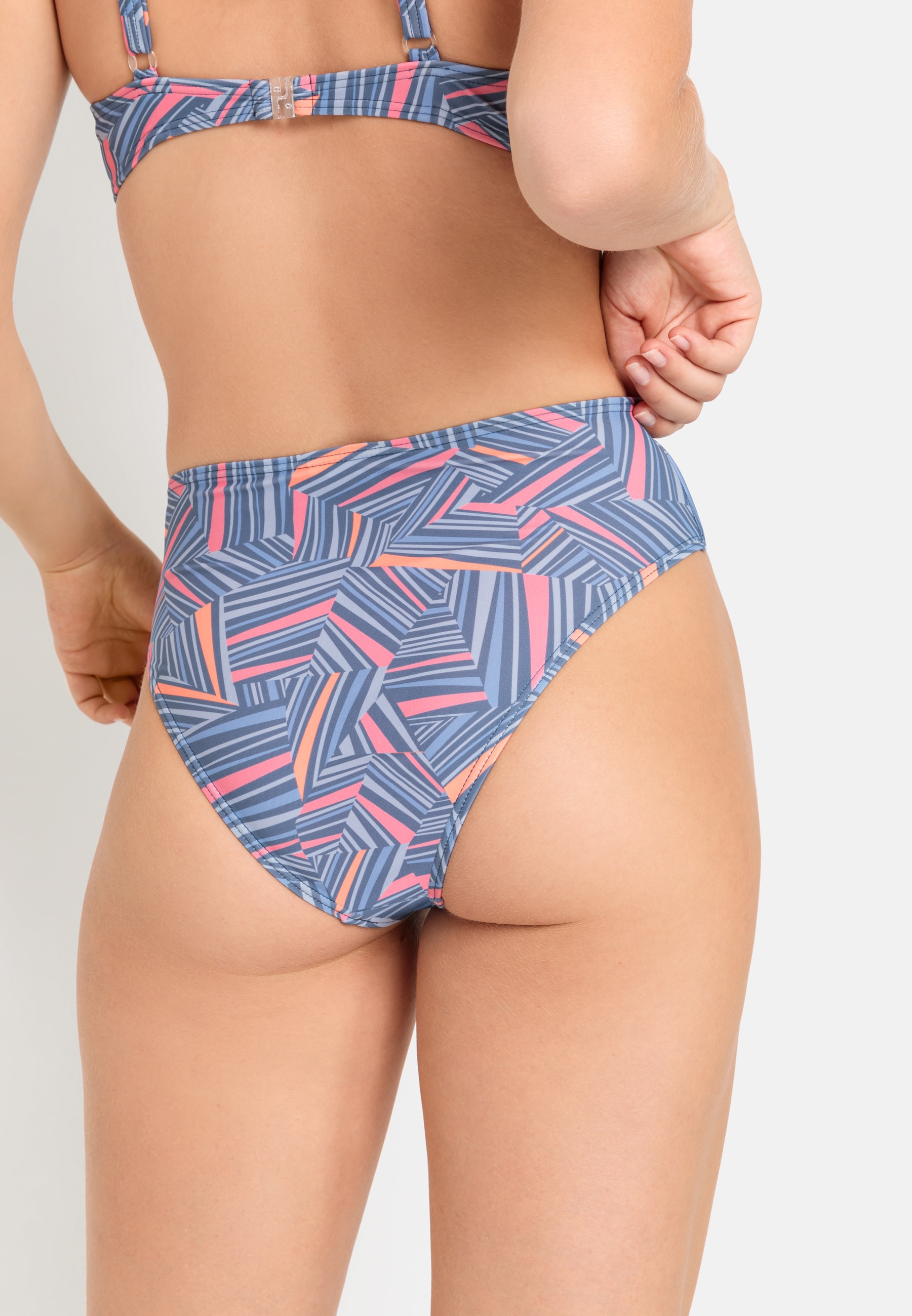 LSCN by LASCANA Highwaist-Bikini-Hose »Lisa«, mit grafischem Muster