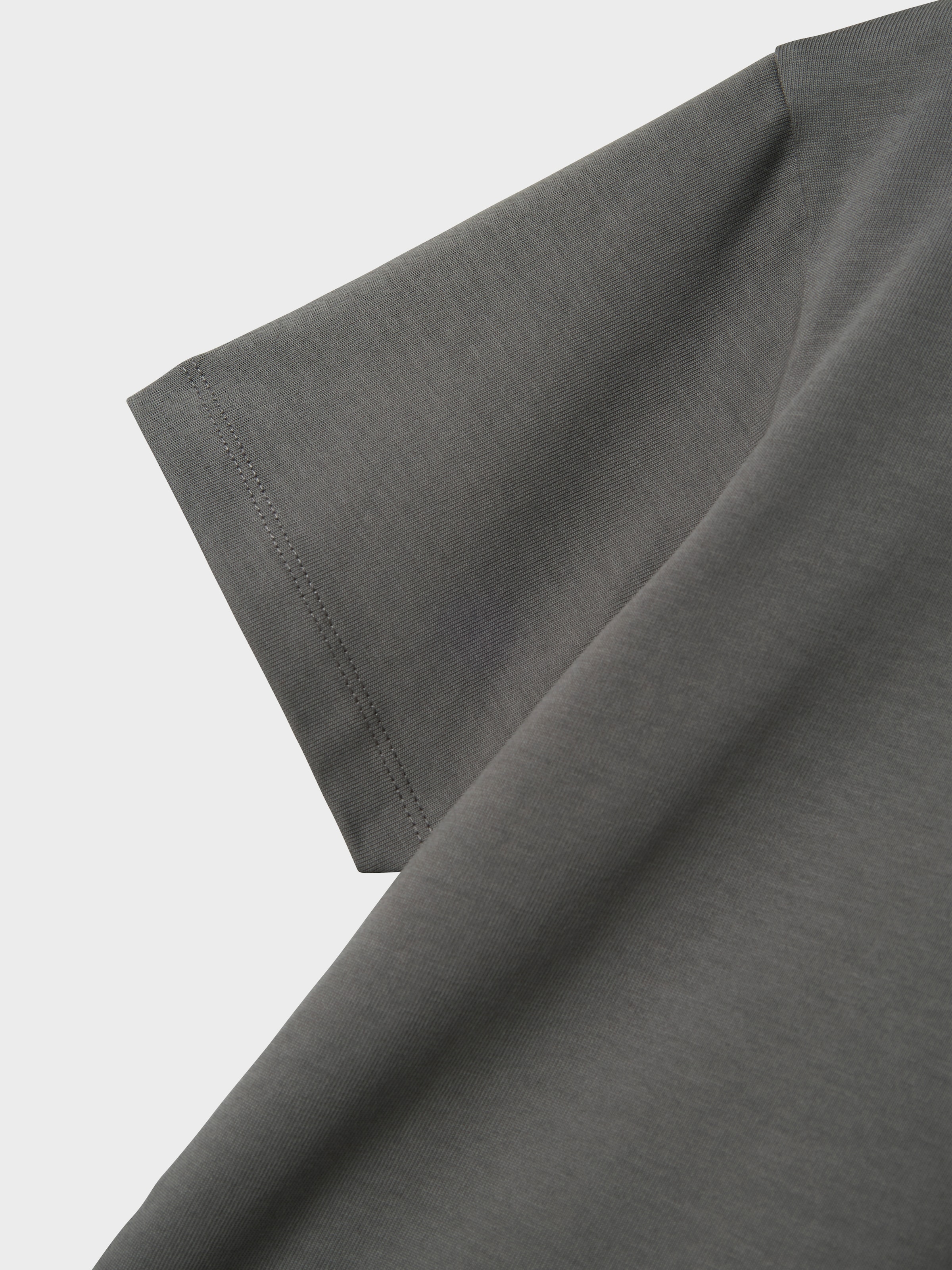 Name It T-Shirt »NKMGREG SS NREG TOP NOOS« in Basic-Form mit kleinem Brust-Logo