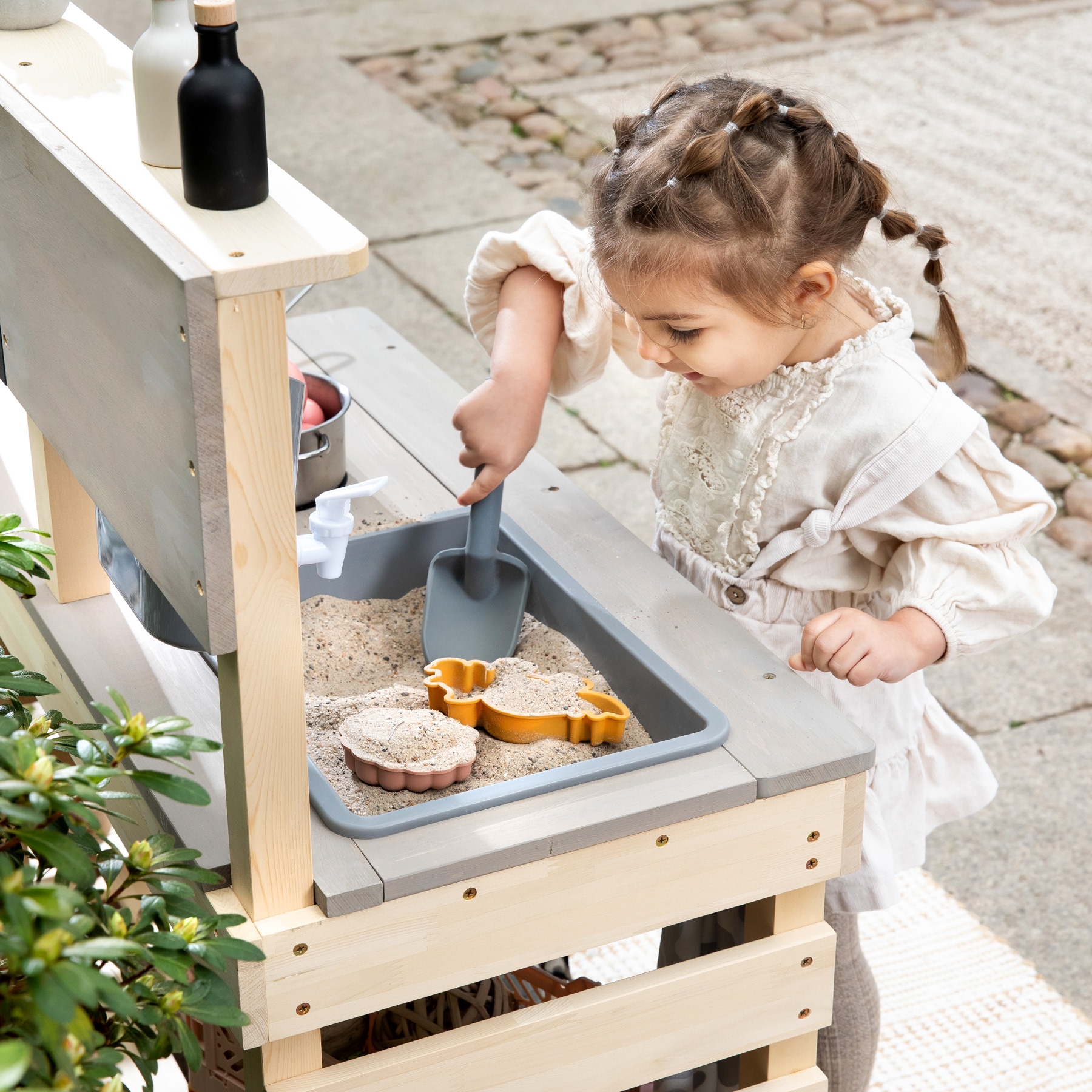MUDDY BUDDY® Outdoor-Spielküche »Big Leo«, natur - warmgrau; FSC® - schützt Wald - weltweit