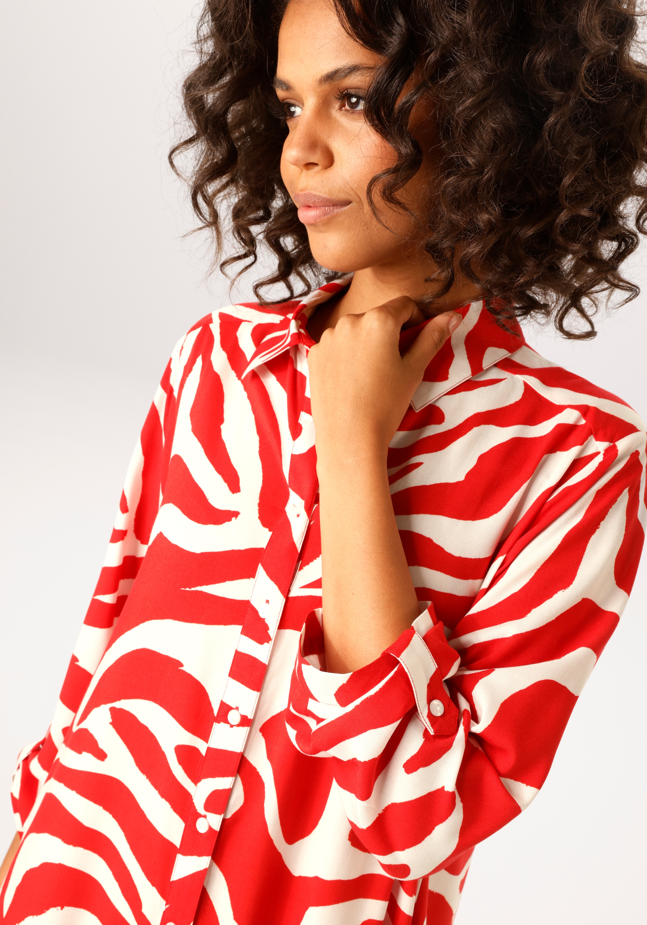 Aniston CASUAL Blusenkleid mit extravagantem, grafischen Druck - NEUE KOLLEKTION