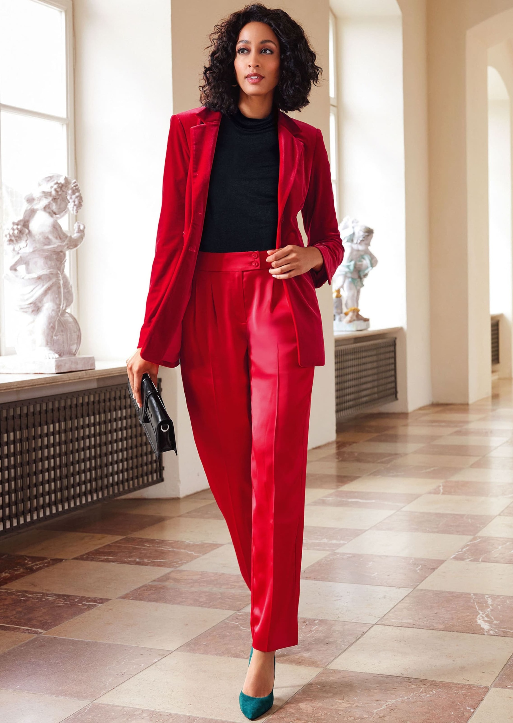 MADELEINE Bügelfaltenhose »Hose Weite Satinhose mit Bund- und Bügelfalten«