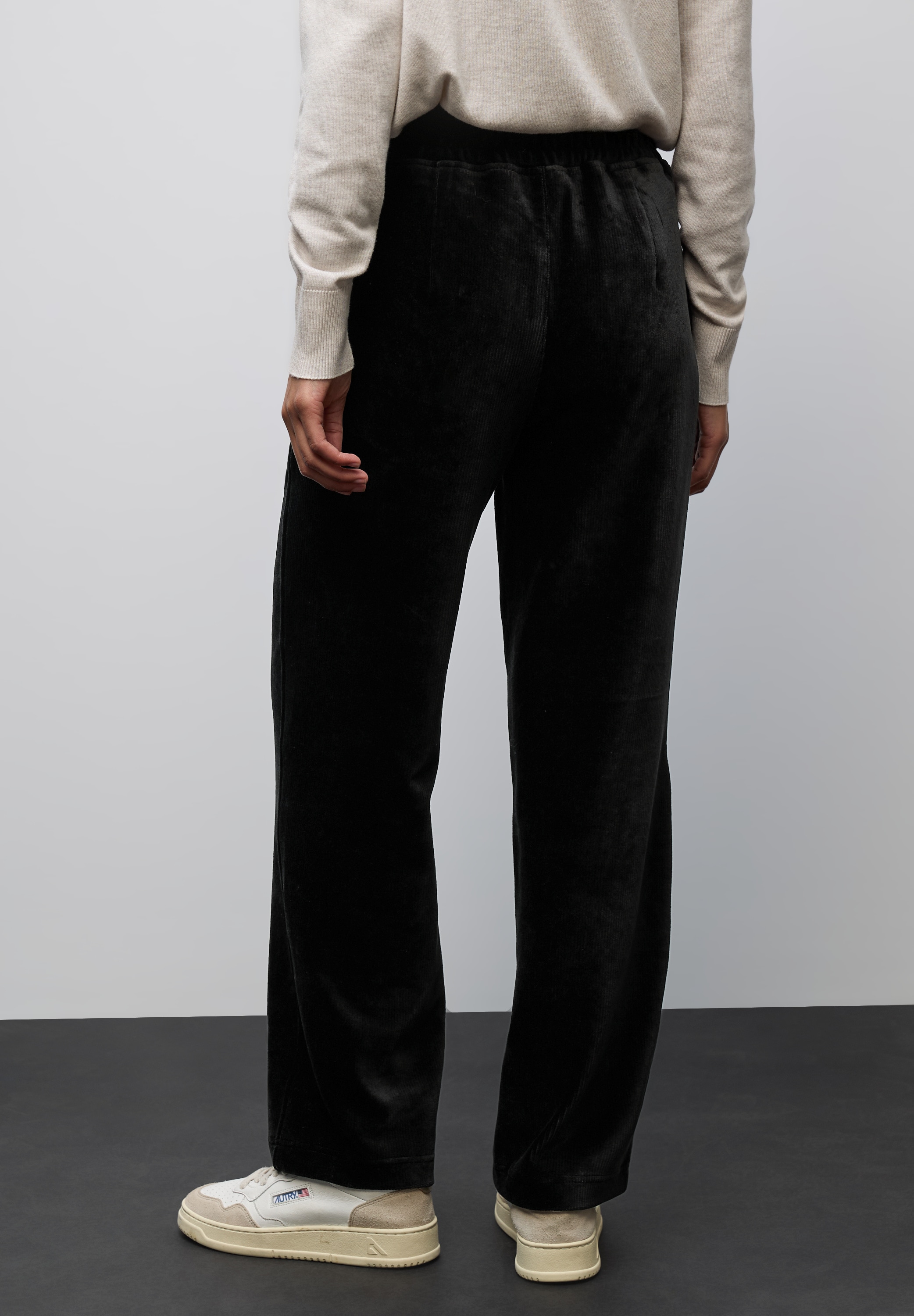 STREET ONE Cordhose  mit Stretch und seitliche Taschen