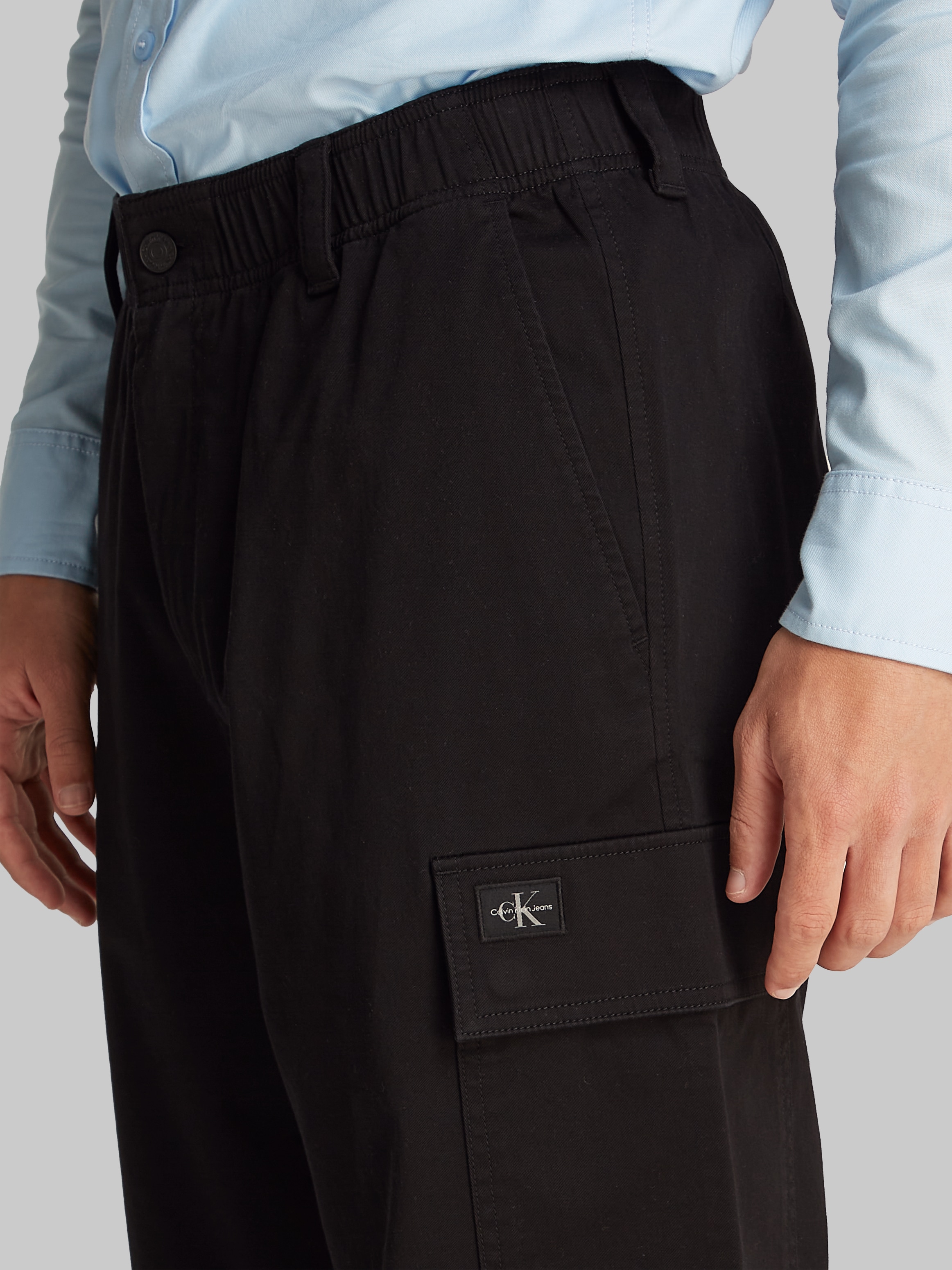 Calvin Klein Jeans Cargohose »REGULAR STRAIGHT CARGO«, mit Logoprägung