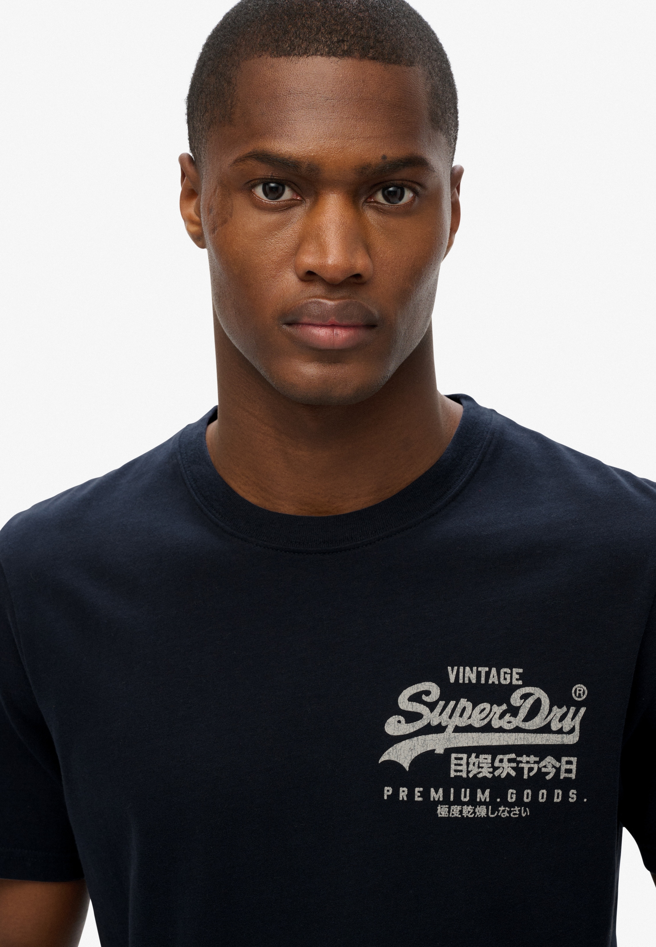 Superdry Rundhalsshirt »VL TOKYO RELAXED TEE«, mit coolem Tattoo-Print