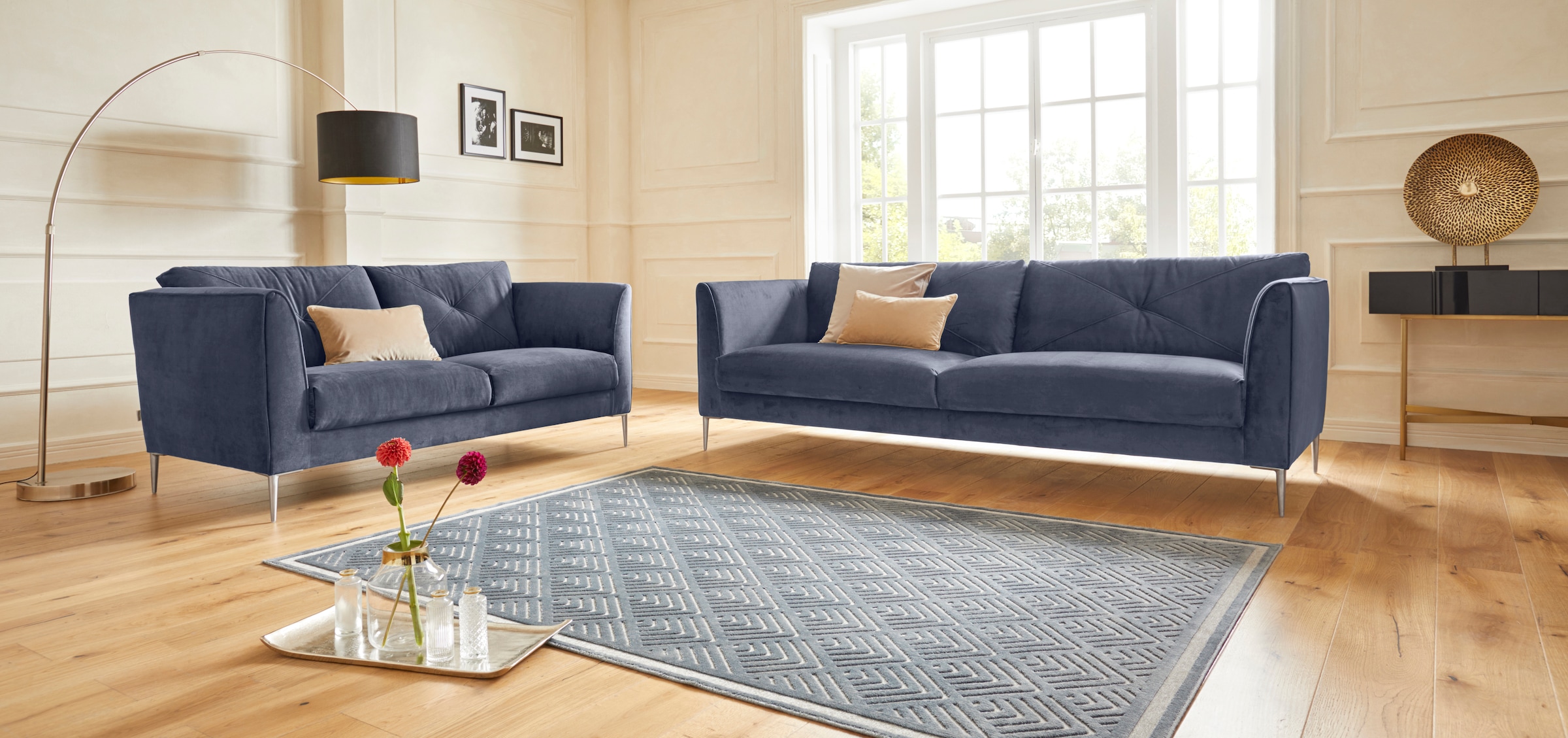 Guido Maria Kretschmer Home&Living 2-Sitzer »Chilltime, elegant und bequem, Komfortsitzhöhe 46cm, hoher Fuß«, mit eleganter Kreuznaht in den Rückenkissen, Breite 167 cm