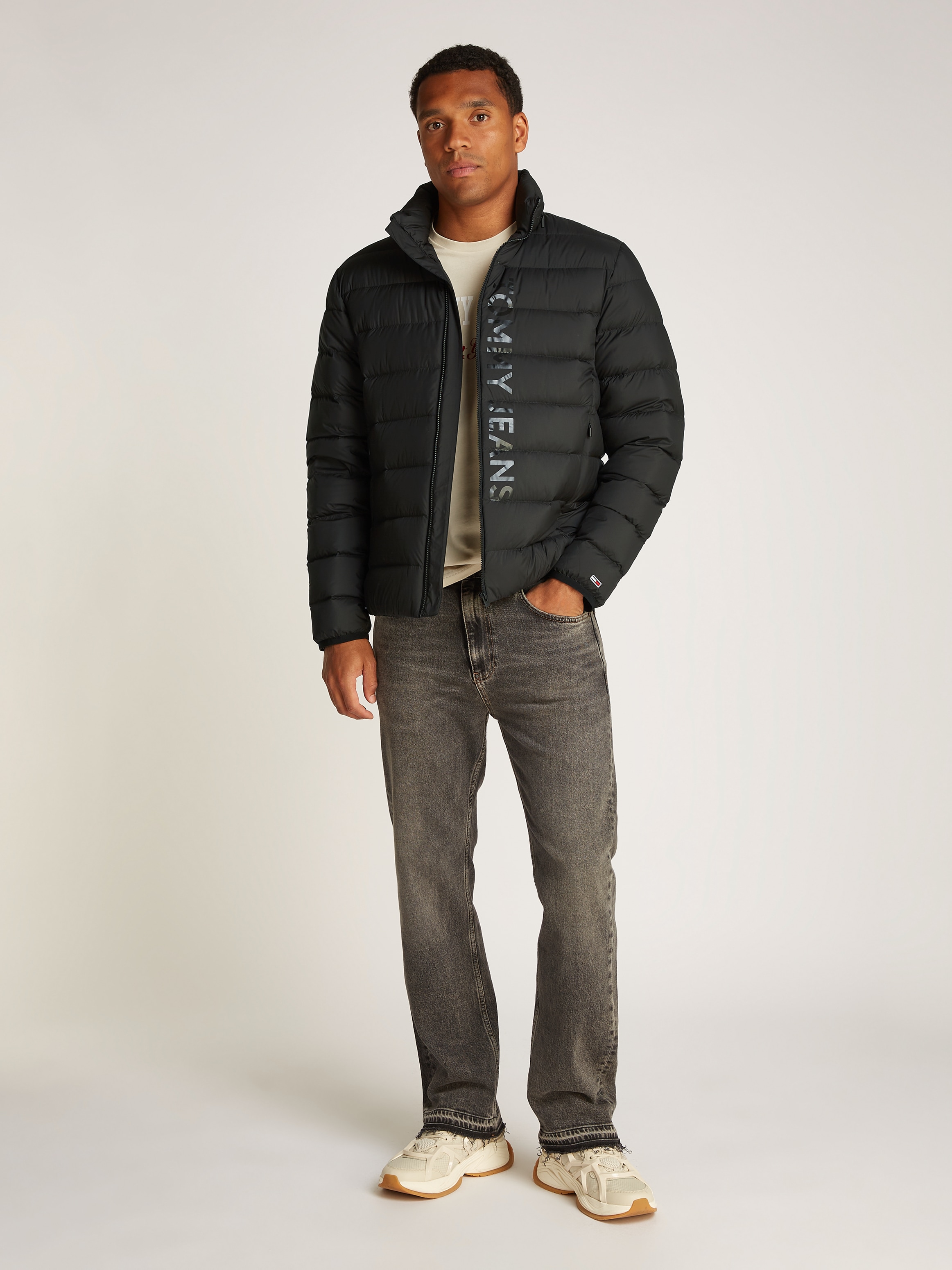Tommy Jeans Steppjacke »TJM LT DOWN PRINTED JACKET«, mit Daunenwattierung