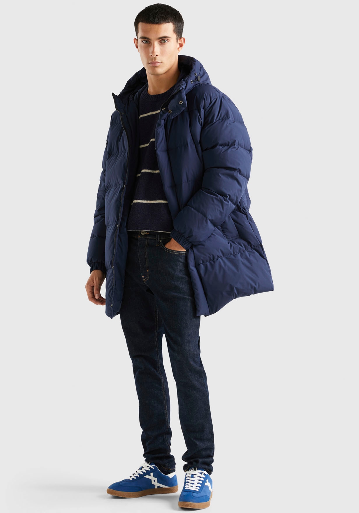 United Colors of Benetton Steppjacke, mit Kapuze, mit Zipper und Druckknöpfen vorne
