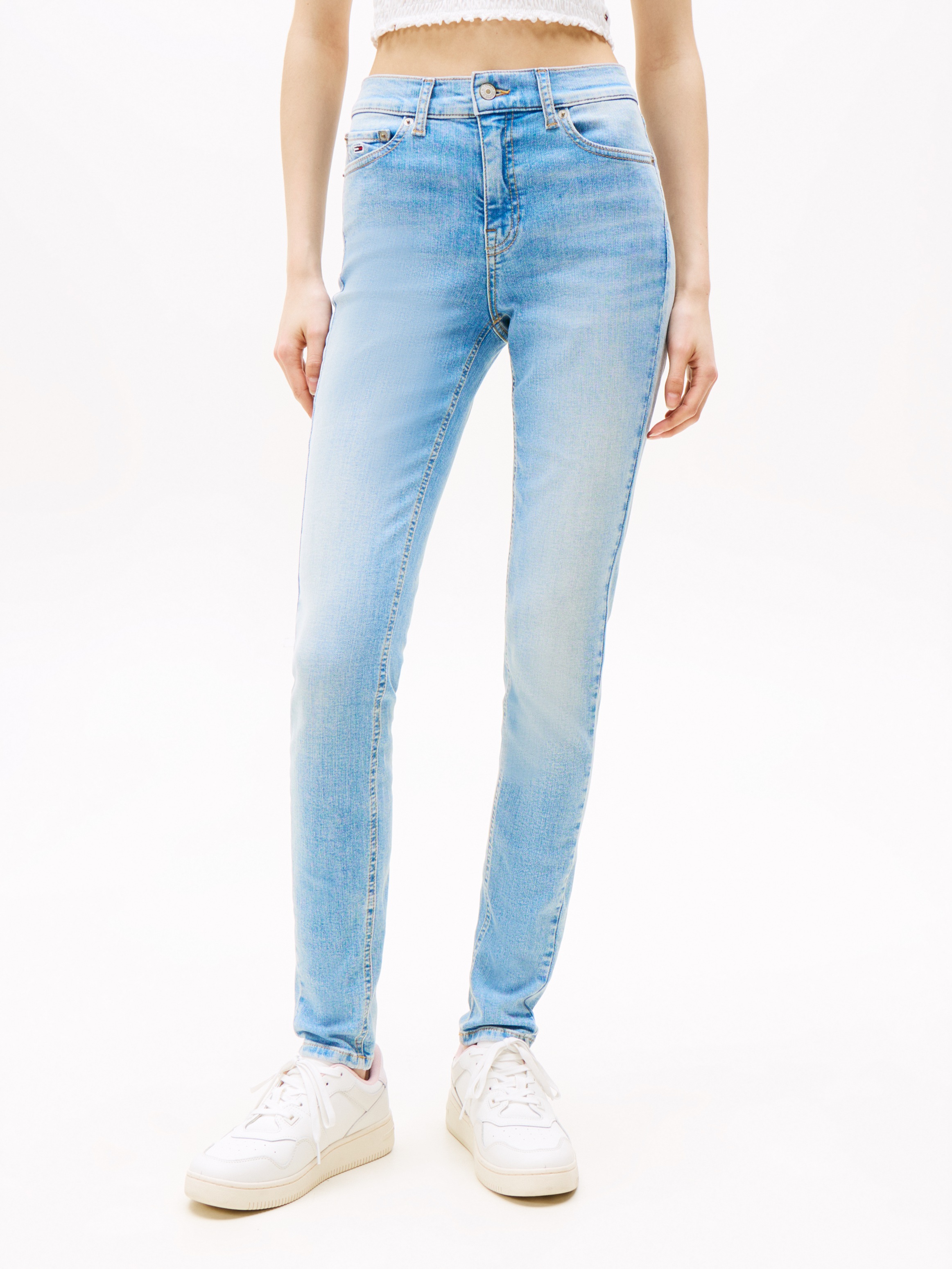 Tommy Jeans Skinny-fit-Jeans »NORA MR SKNY«, mit Waschung, mit Logo-Badge