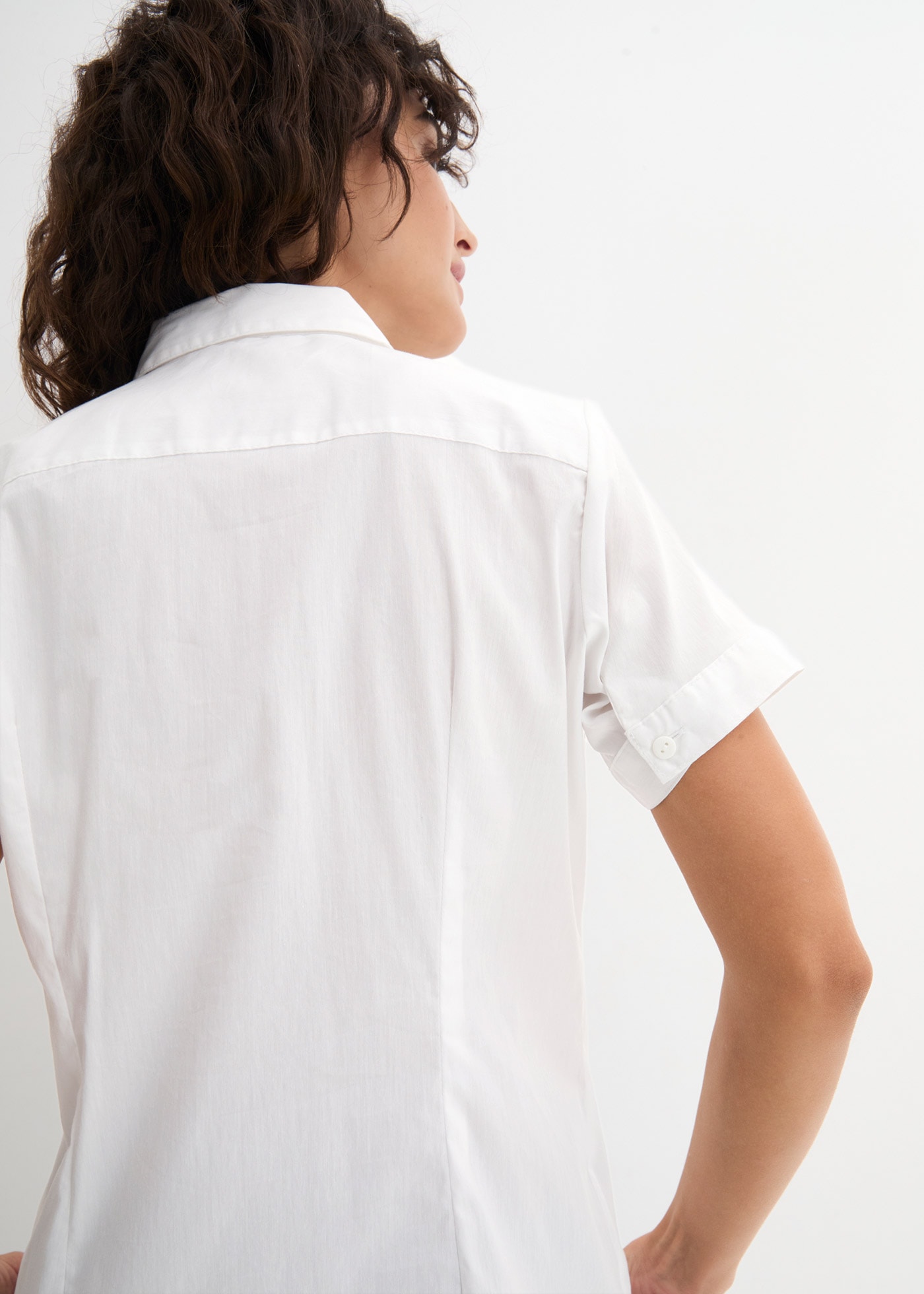 bonprix Kurzarmbluse »Stretch-Kurzarmbluse aus Baumwollmix« schmale Passform, mit Hemdblusenkragen, unifarben, Kurzarm