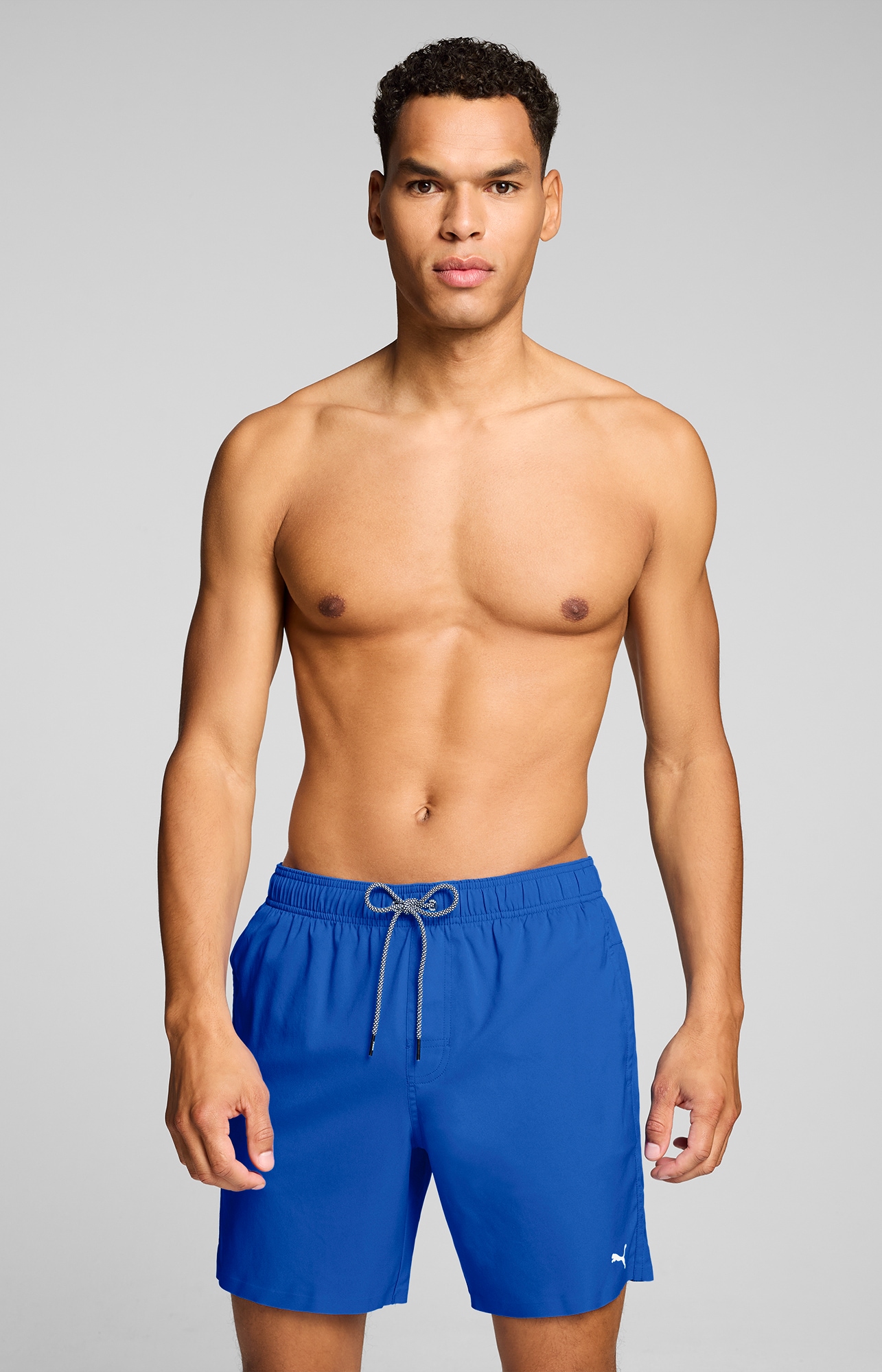 PUMA Badeshorts »PUMA SWIM MEN MID SHORTS 1P« High-Tech Reißverschluss an der Gesäßtasche, Seitentaschen