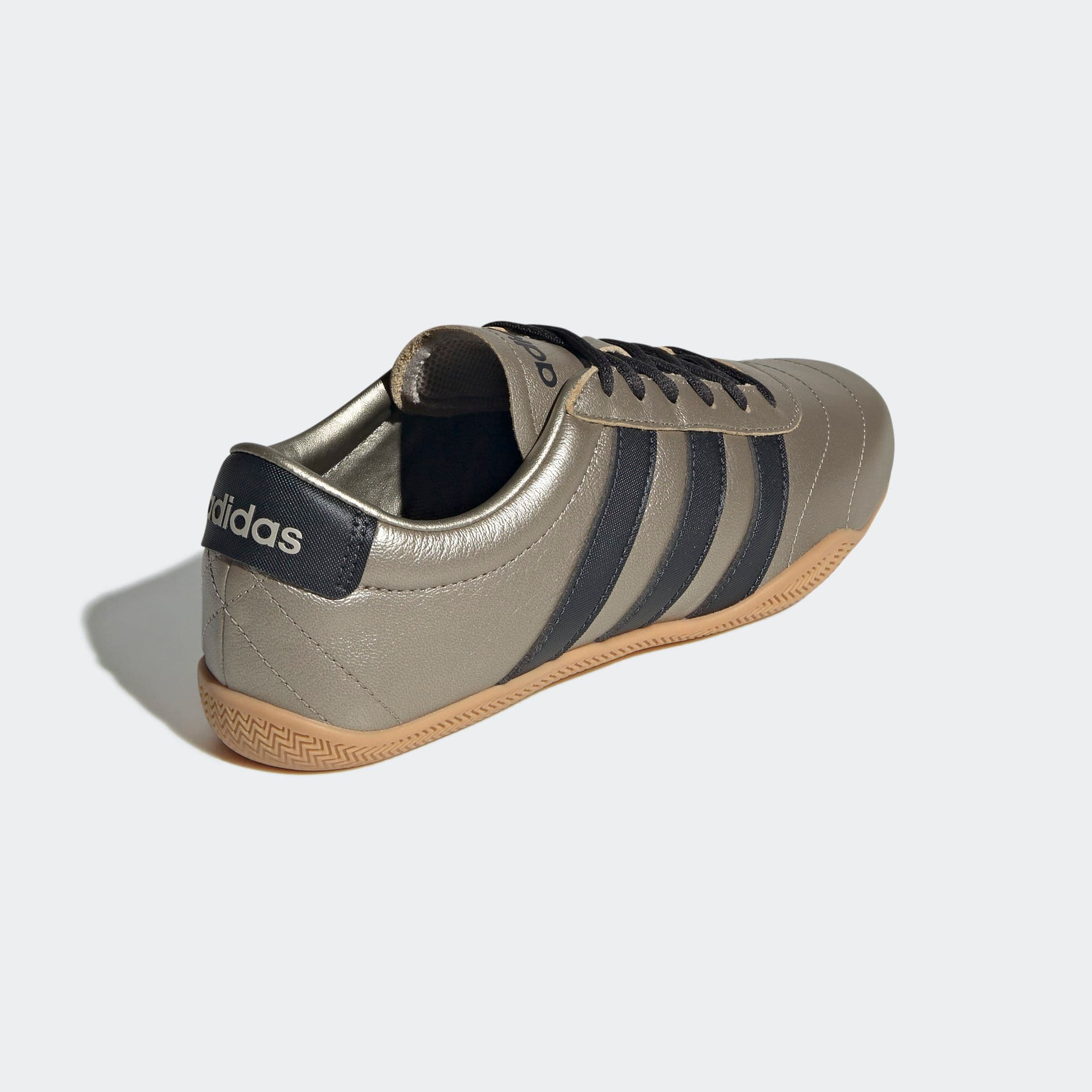adidas Sportswear Sneaker »GRAND COURT LO«  Design auf den Spuren des adidas Superstar