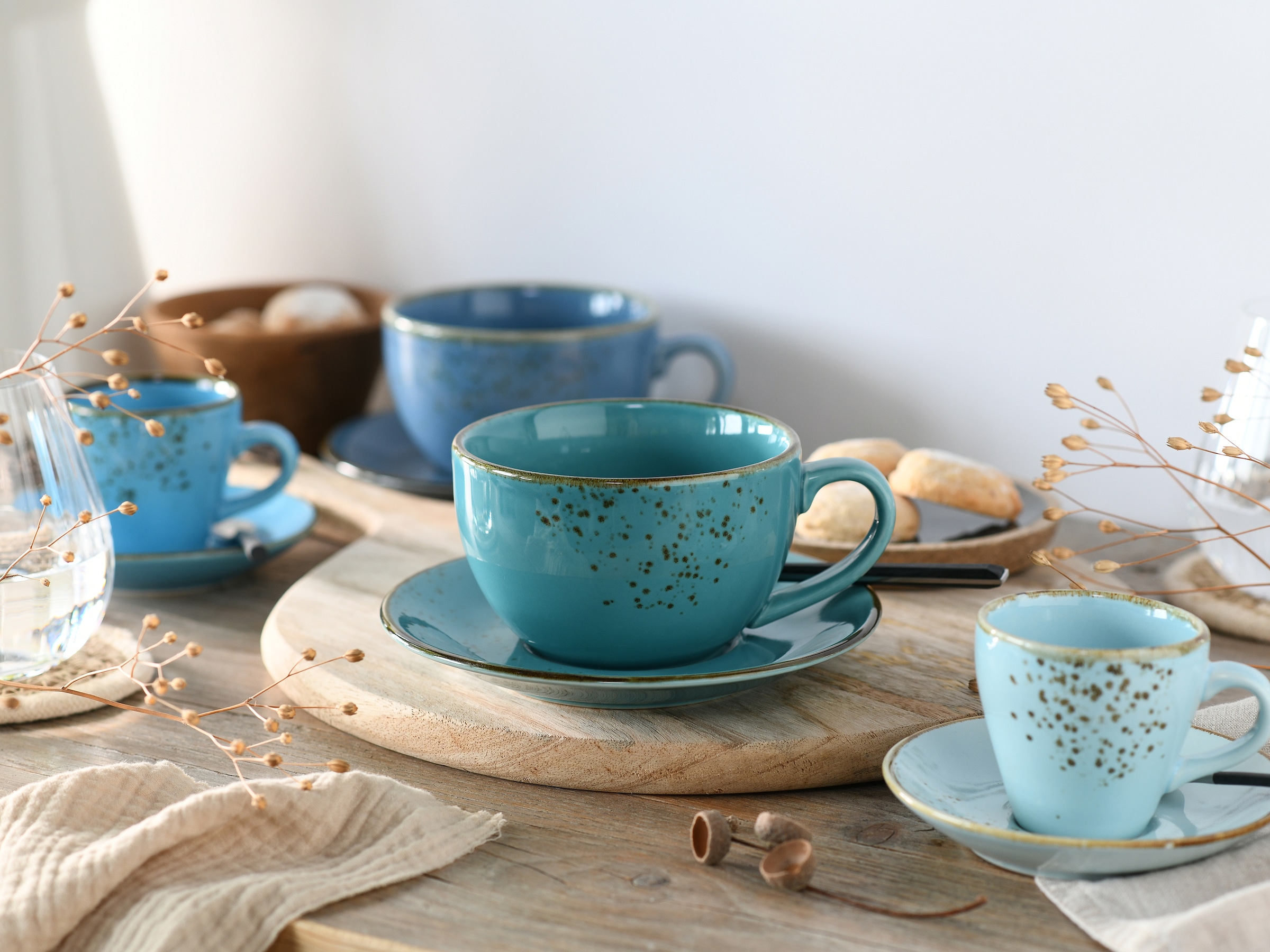 CreaTable Espressotasse »Kaffeetasse NATURE COLLECTION Aqua« Tassen Set, aktuelle Blautöne mit Sprenkel, 4 Tassen, 4 Untertassen