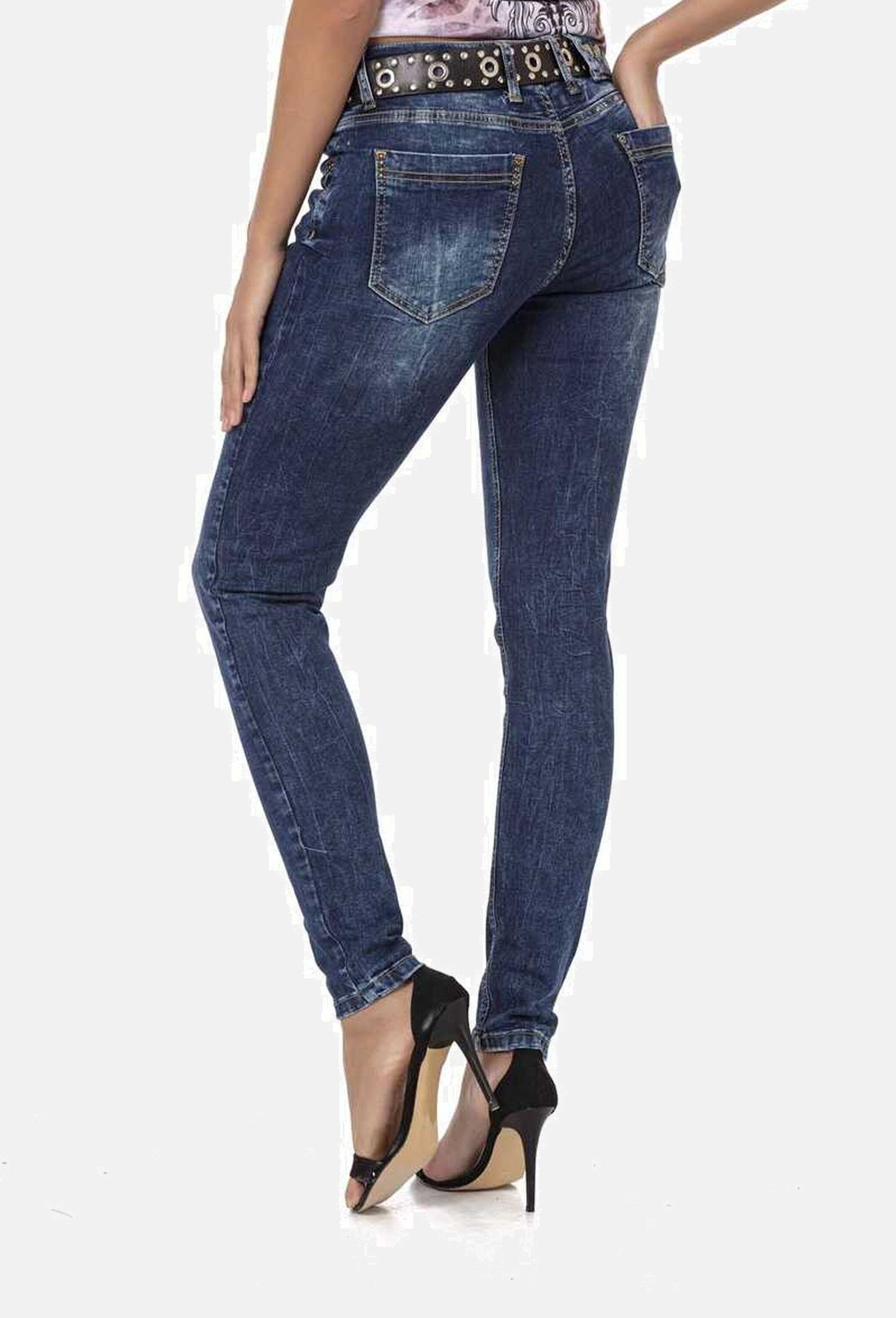 Cipo & Baxx 5-Pocket-Jeans »Cipo & Baxx Jeans« mit dezenter Waschung und coolen Nieten, WD460