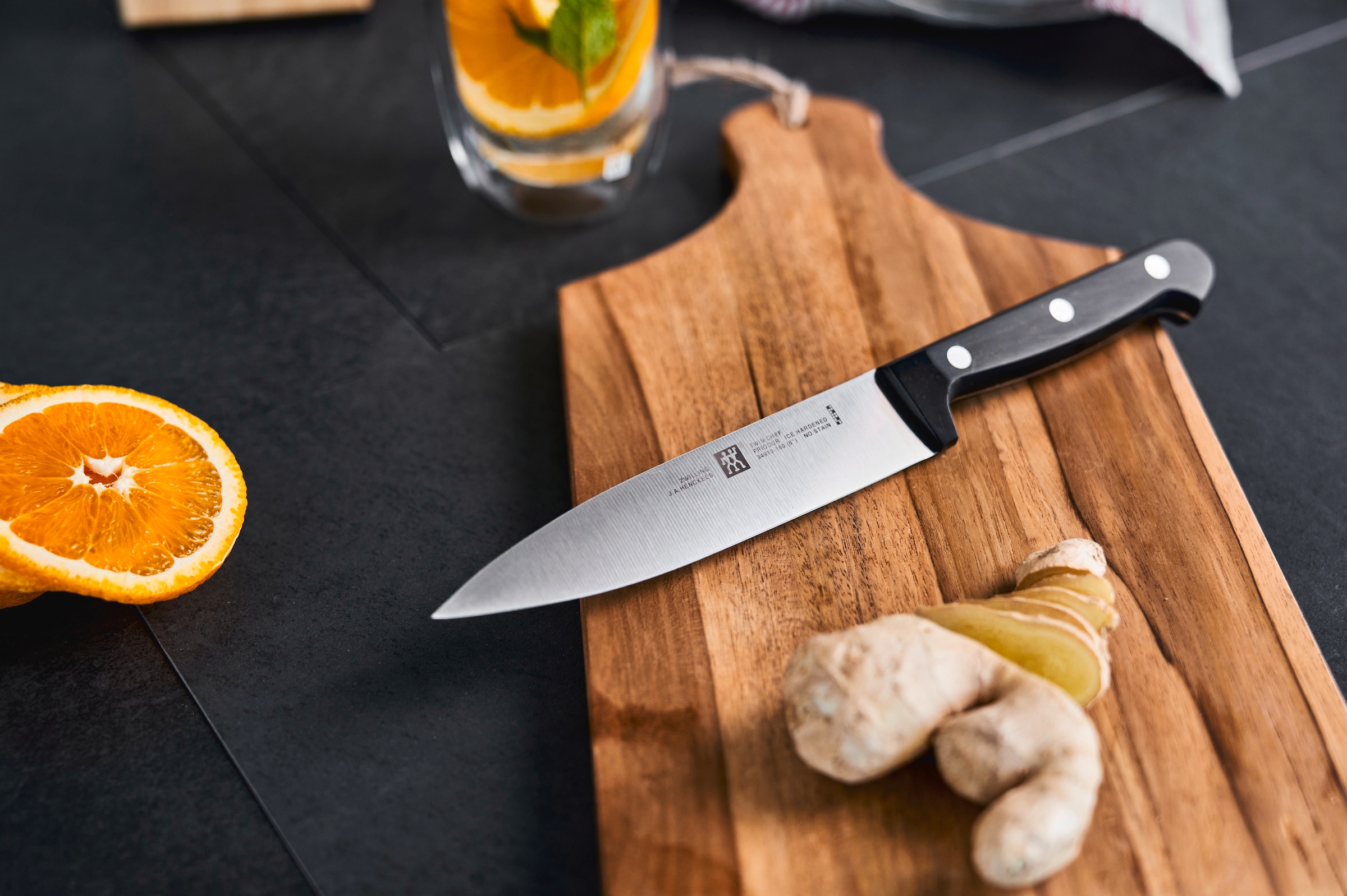 Zwilling Messerblock »TWIN Chef 2«, 8 tlg., Messerblock mit 5 Messern + 1 Schere + 1 Wetzstahl, Bambus