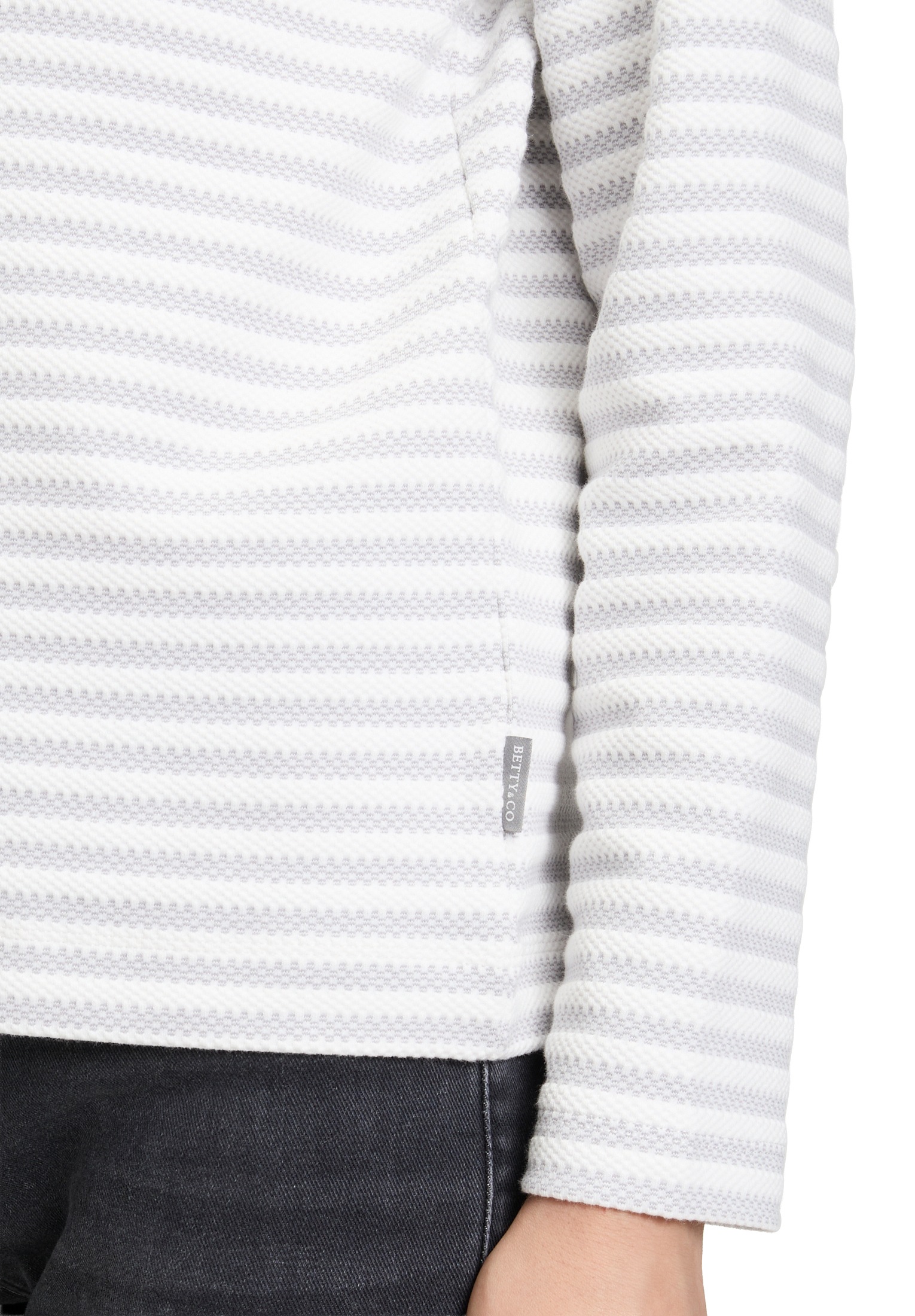 Betty&Co Sweatshirt »Sweatshirt mit U-Boot-Ausschnitt«
