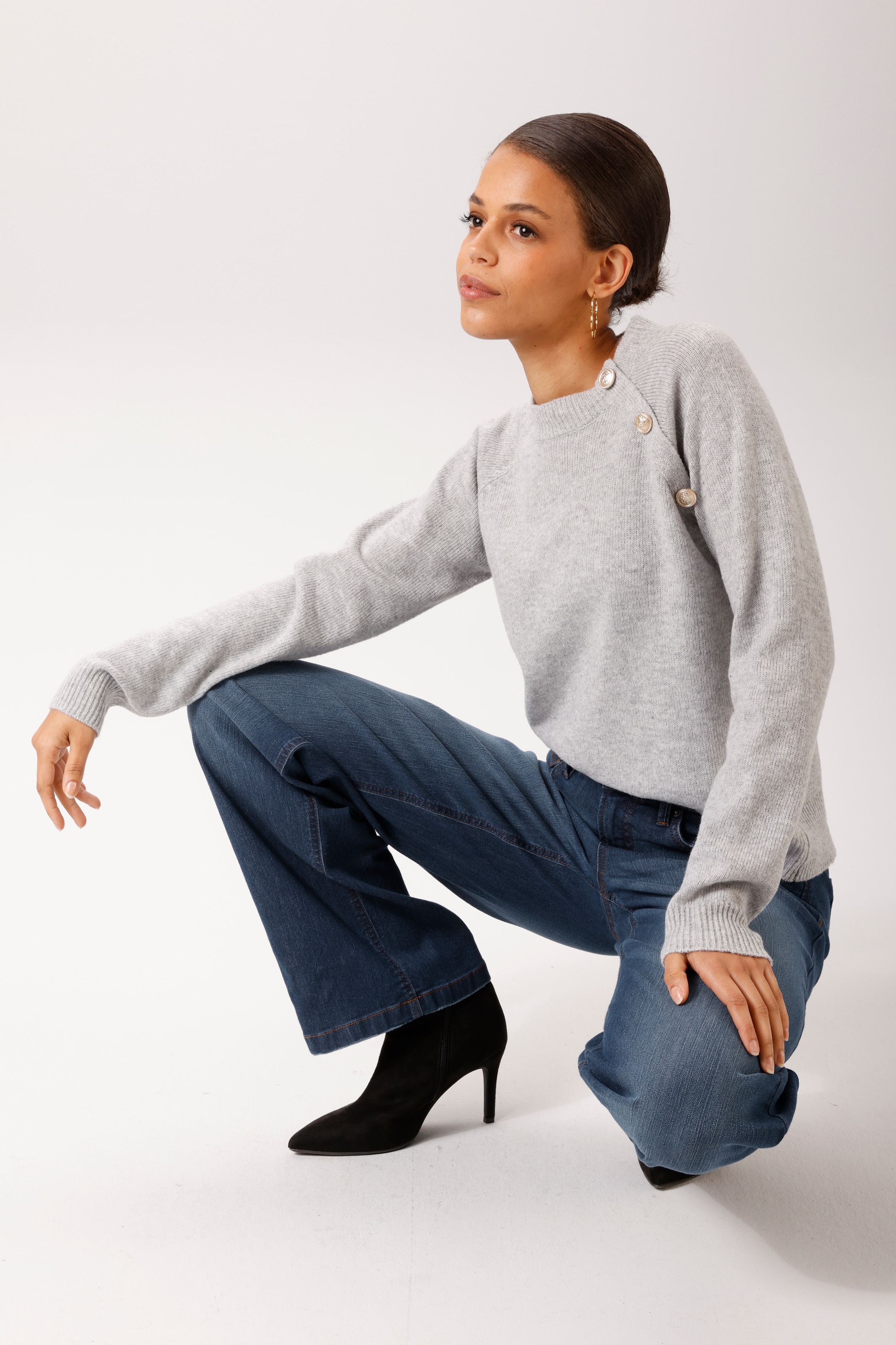 Aniston CASUAL Straight-Jeans mit trendig weitem Bein
