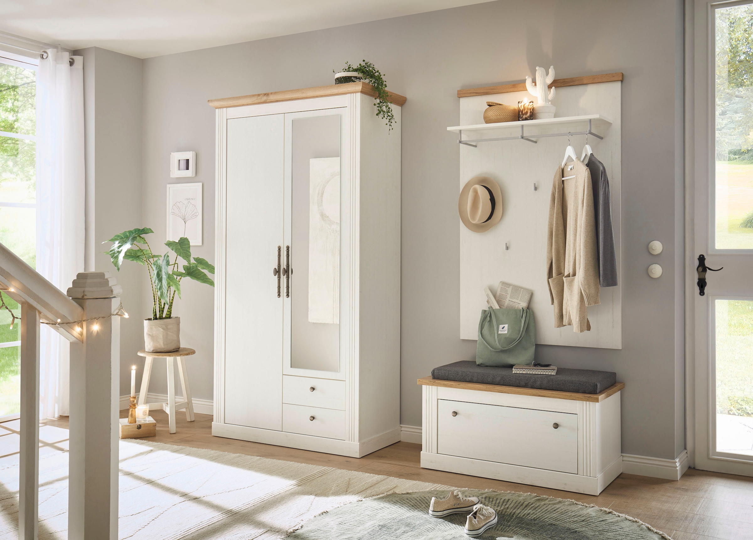 Home affaire Garderobenschrank »WESTMINSTER BESTSELLER!«, (Breite ca. 108 cm), im romantischen Landhausstil