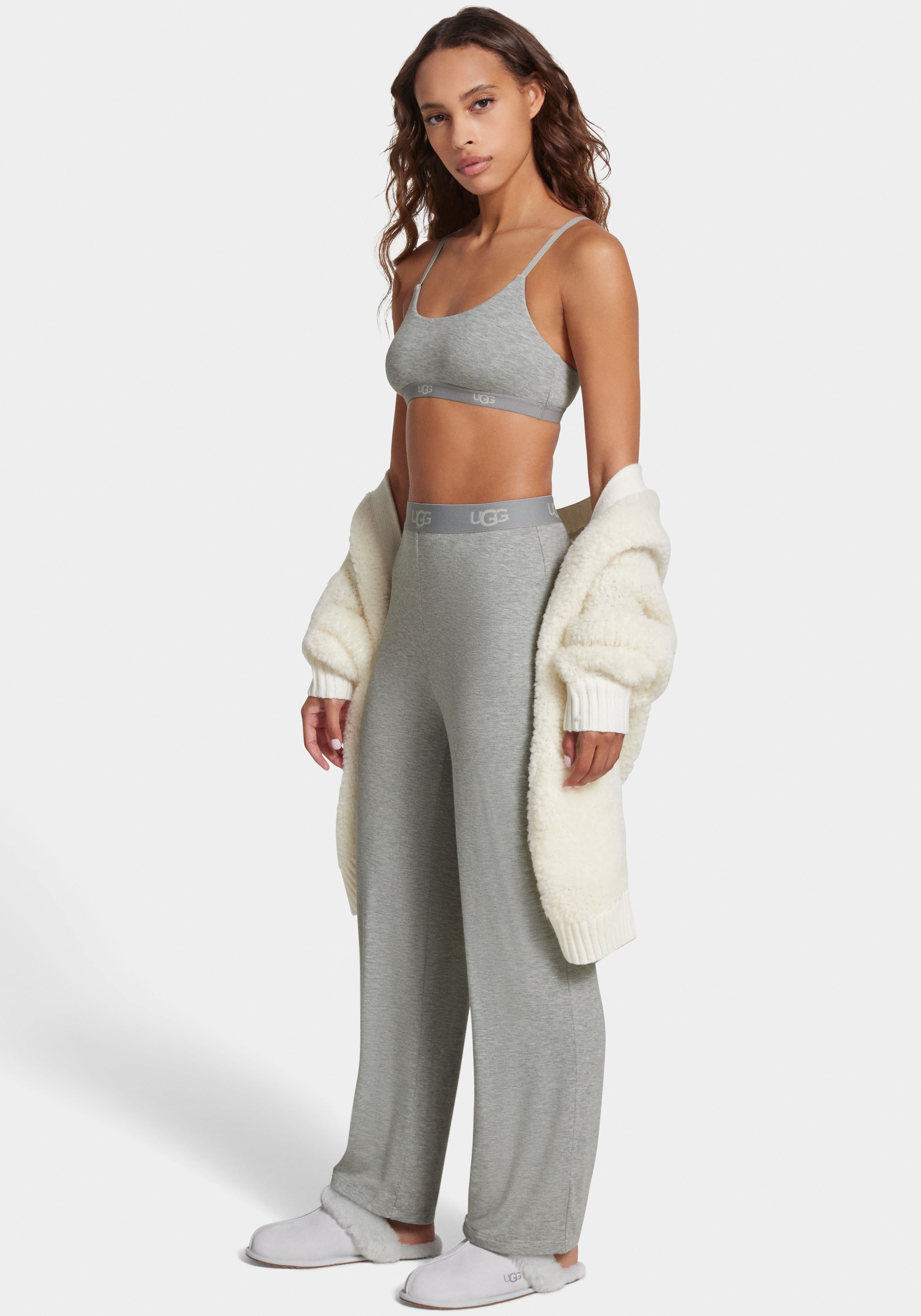 UGG Bralette »Estella Bralette«, Satinband mit Markenlogo
