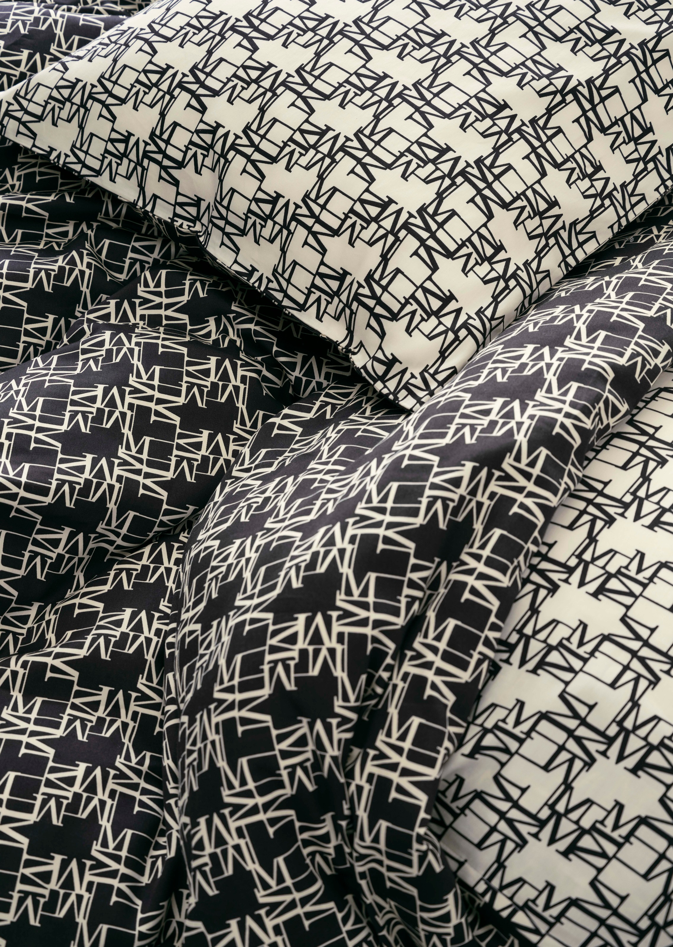 Marc O'Polo Wendebettwäsche »Monogram, 100% Bio-Baumwollsatin«