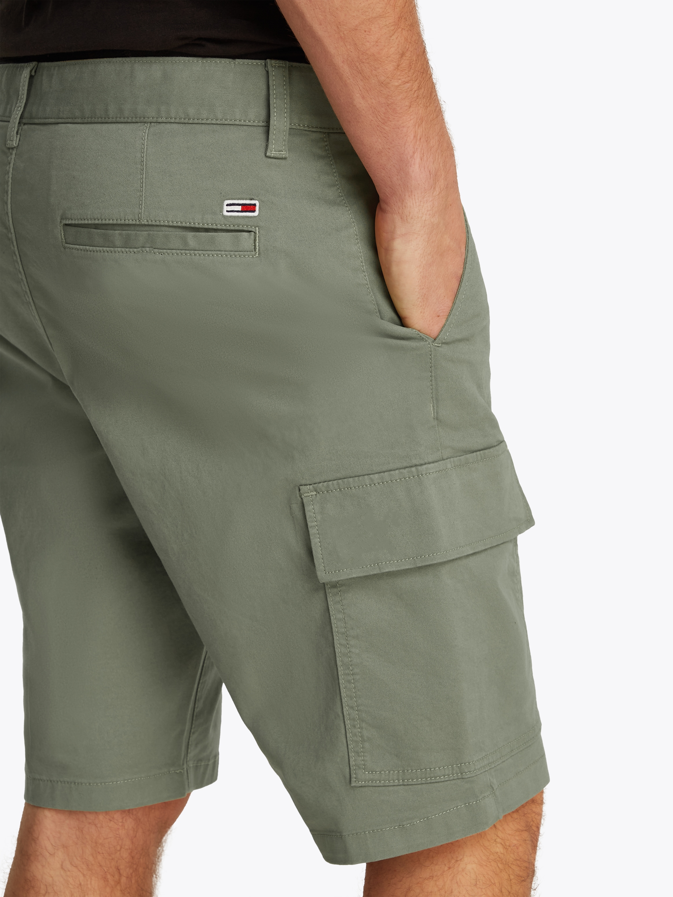 Tommy Jeans Cargoshorts »TJM SCANTON CARGO SHORT«, Mit Gürtelschlaufen