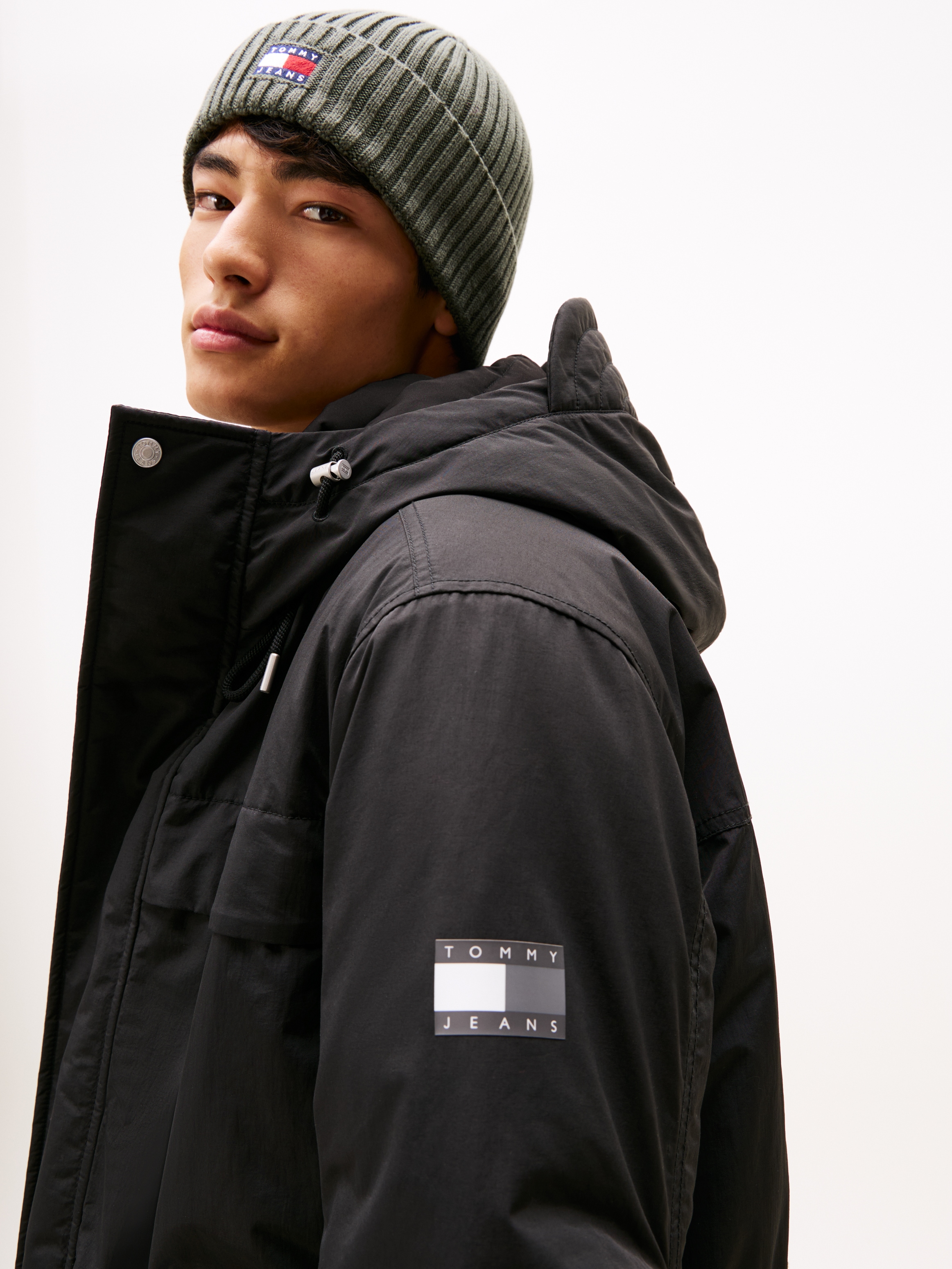 Tommy Jeans Parka »TJM CITY READY« mit Kapuze wasserabweisend, relaxed fit, mit fester Kapuze, Winterjacke