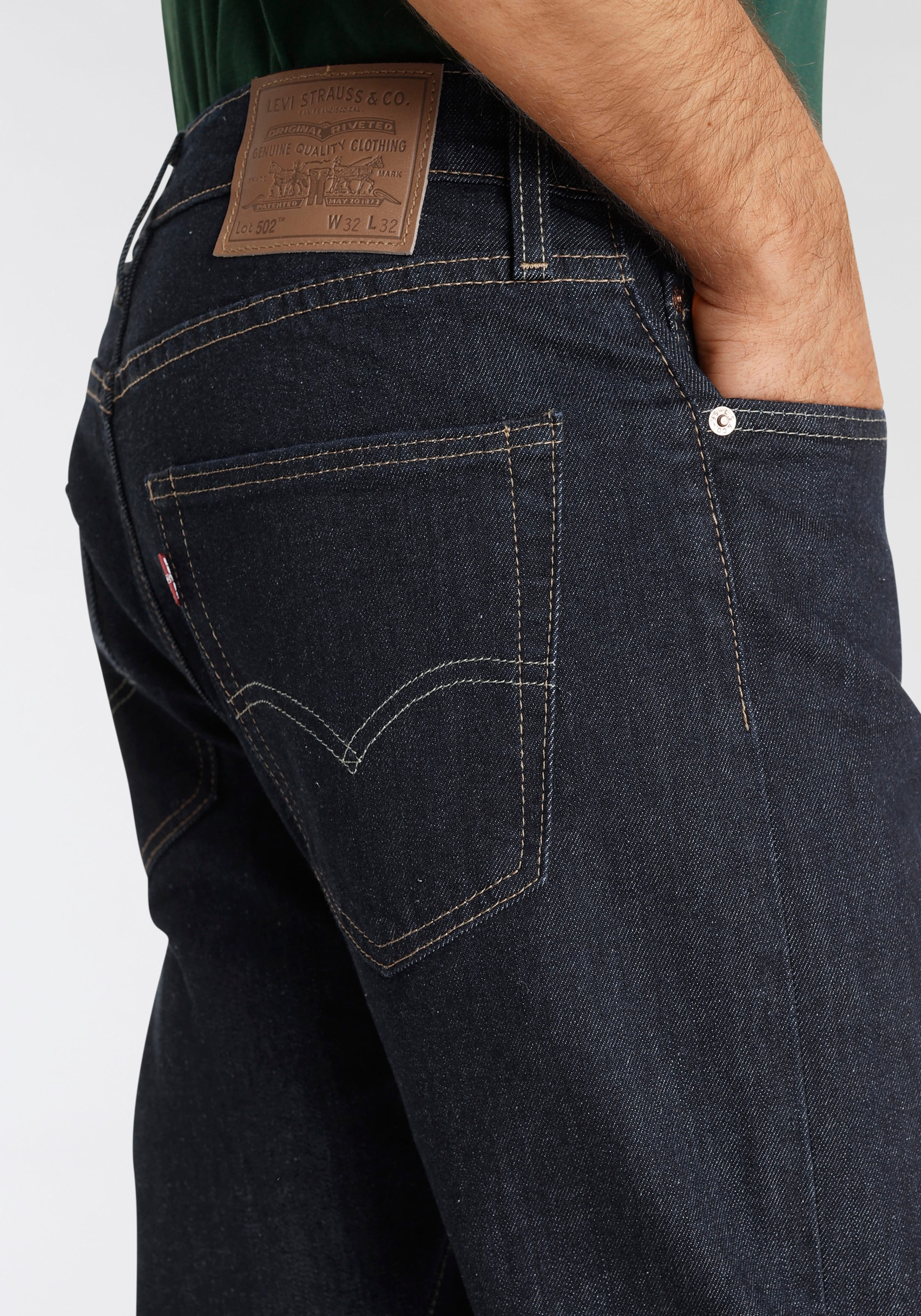 Levi's® Tapered-fit-Jeans »502 TAPER«, in elegantem, modernem Stil