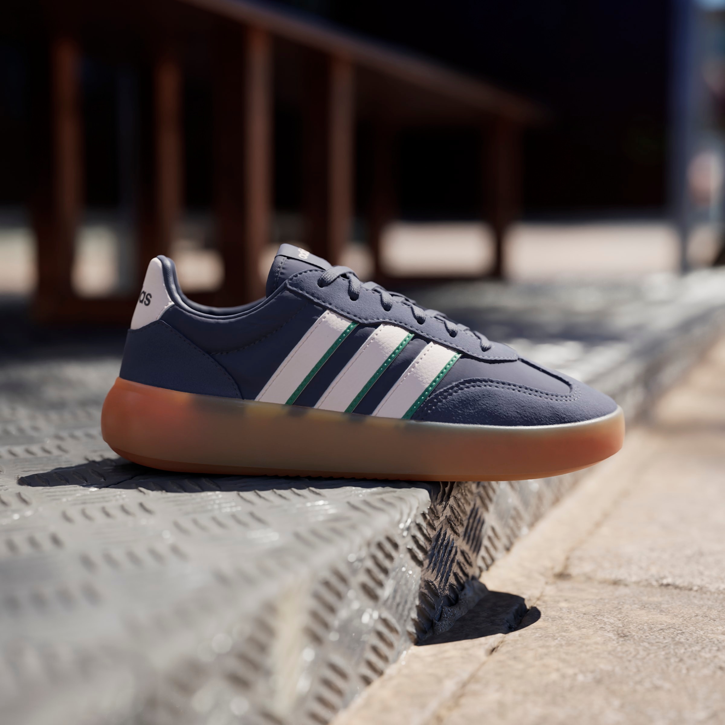 adidas Sportswear Sneaker »BARREDA DECODE«  inspiriert vom Design des adidas handball spezial