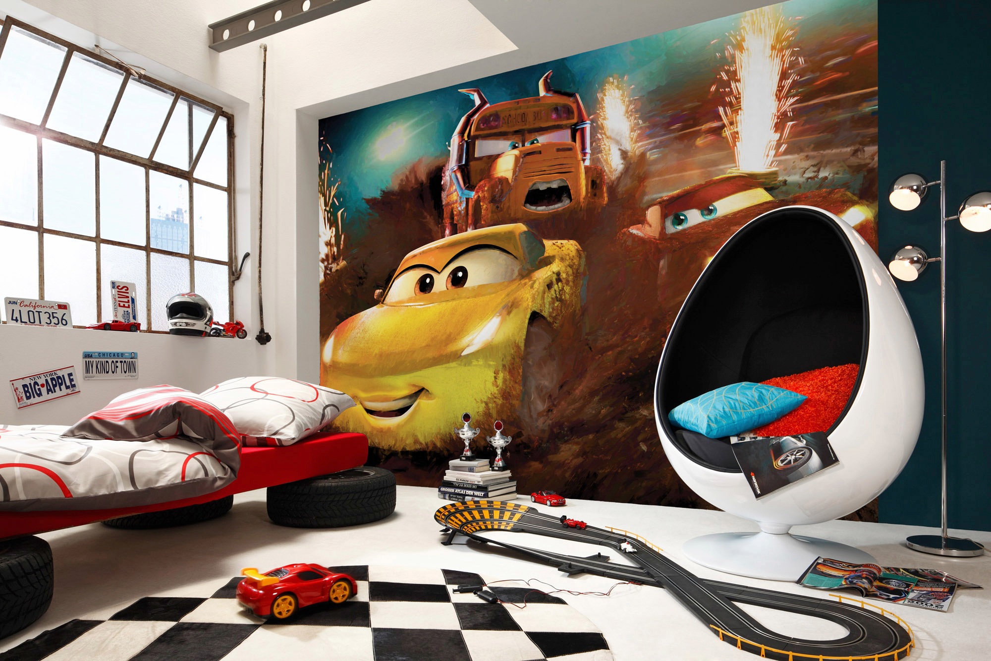 Komar Vliestapete »Digitaldruck Vlies - Cars Dirt Track - Größe 350 x 250 cm«, bedruckt, Kinderzimmer