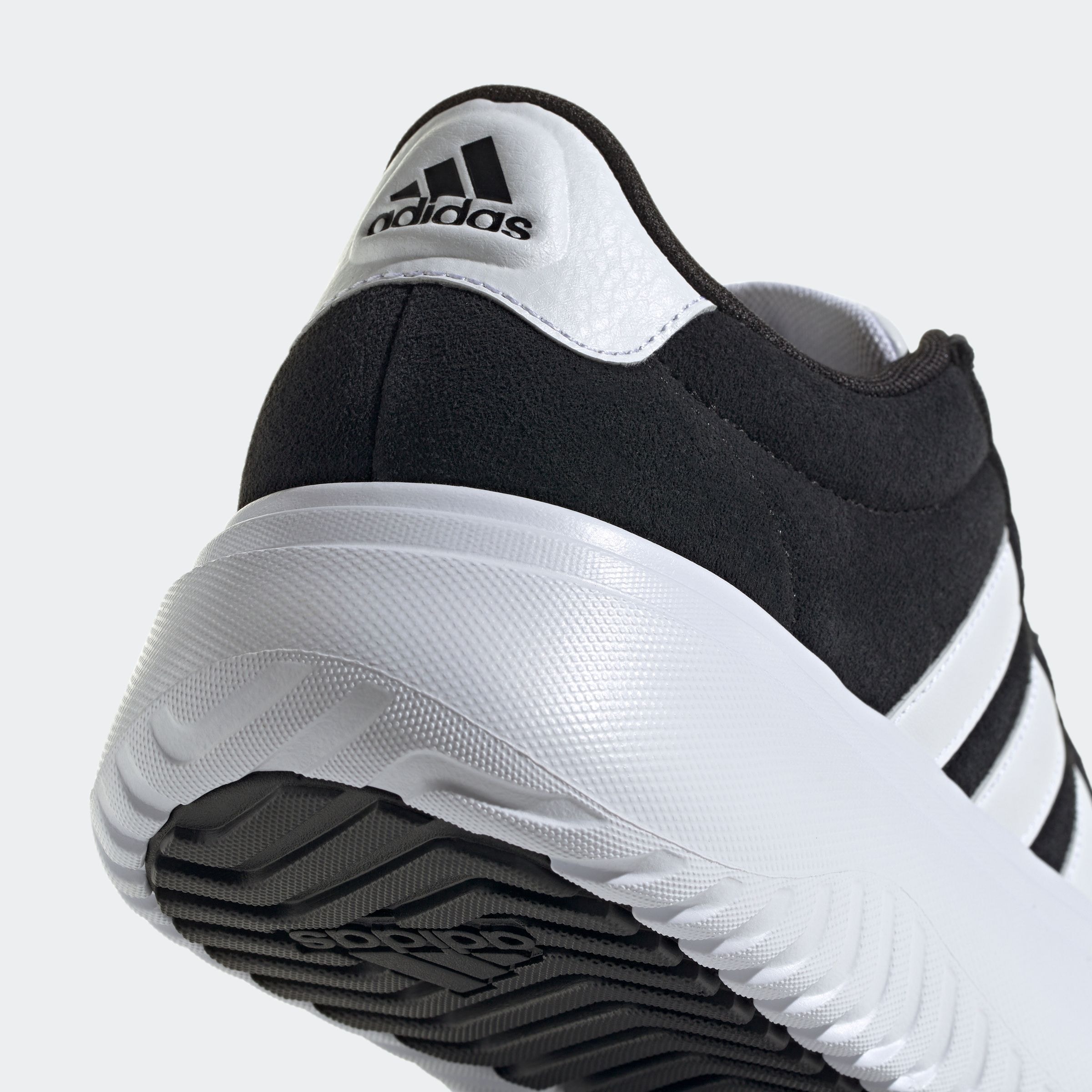 adidas Sportswear Sneaker »GRAND COURT PLATFORM«, Design auf den Spuren des adidas Superstar