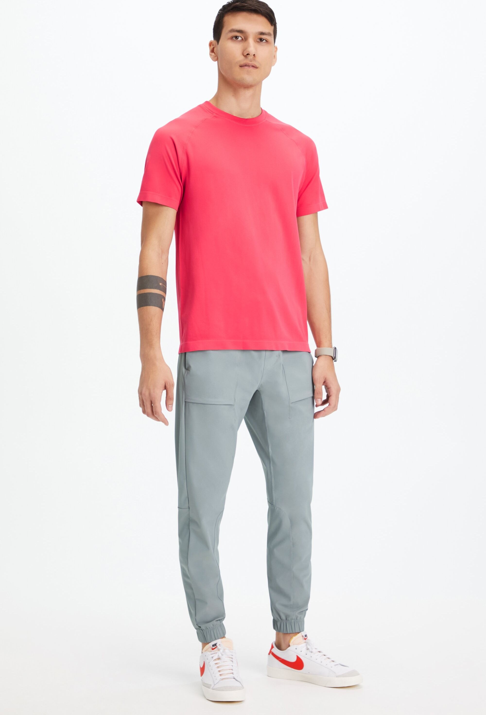 Fabletics Trainingshose »Fabletics Trainingshose The One Jogger«  aus Performance-Stoff und mit Reißverschlusstaschen