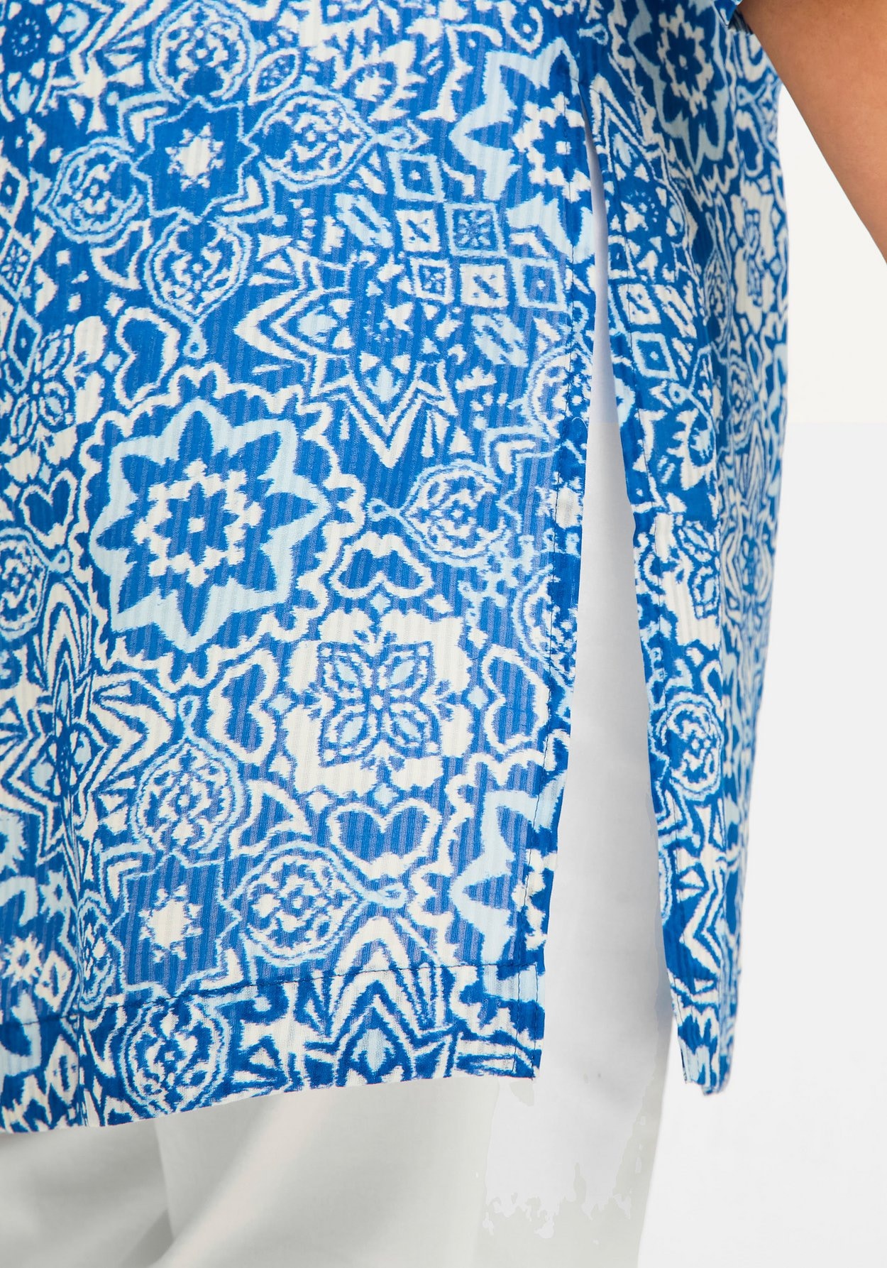 Sheego Hemdbluse »Longbluse mit Blätterdruck, aus Baumwolle«
