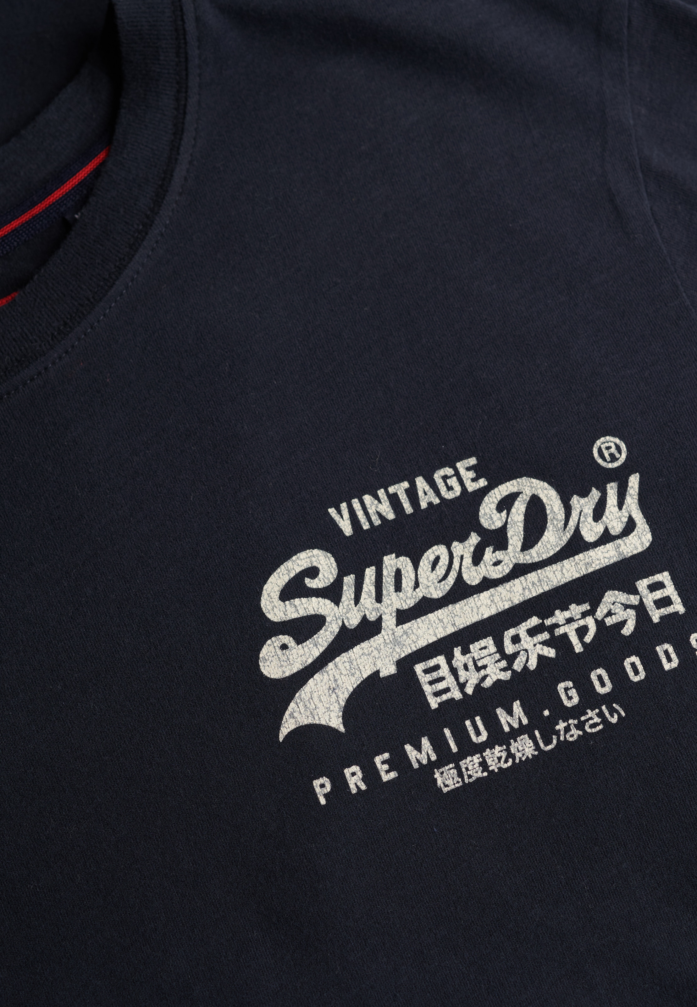 Superdry Rundhalsshirt »VL TOKYO RELAXED TEE«, mit coolem Tattoo-Print