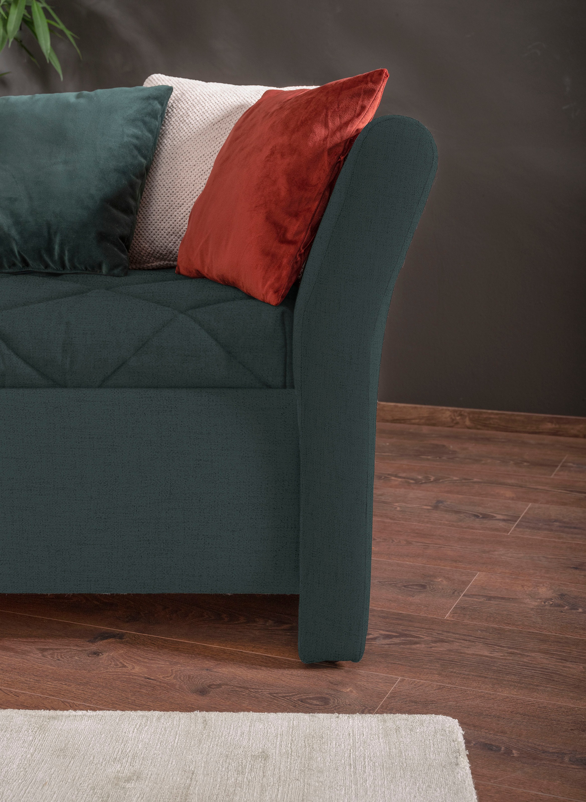 alina Schlafsofa »Lindsay« Bettkasten, Zierkissen-Set aus: 2 Stk. 40x40cm, 1 Stk. 30x30cm