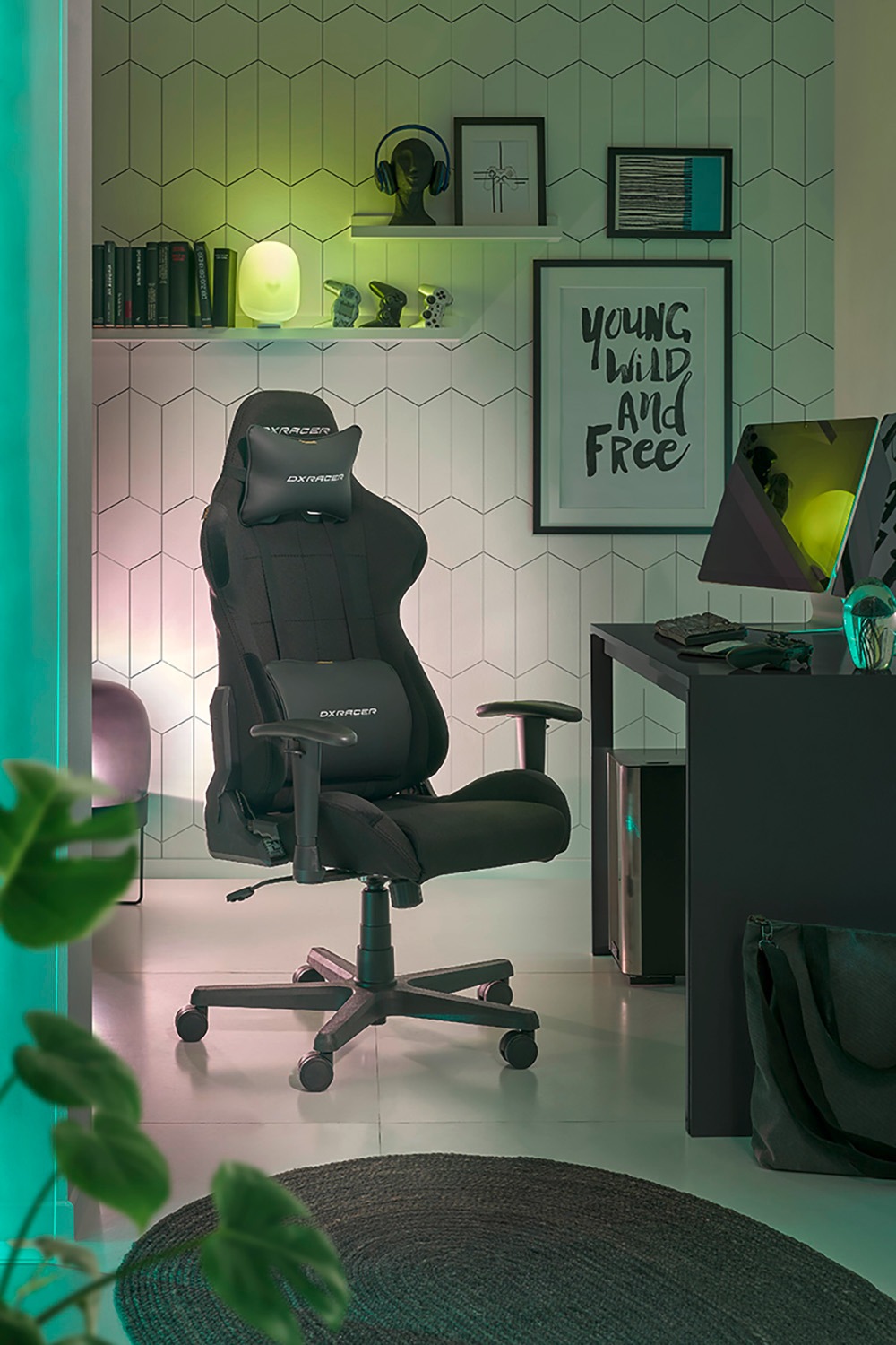 MCA furniture Gaming-Stuhl »DX Racer Formula Gamingchair« (Set) 1 Stk.Gaming,Racing,Design,Lordose,Kissen,Armlehne,drehbar,verstellbar