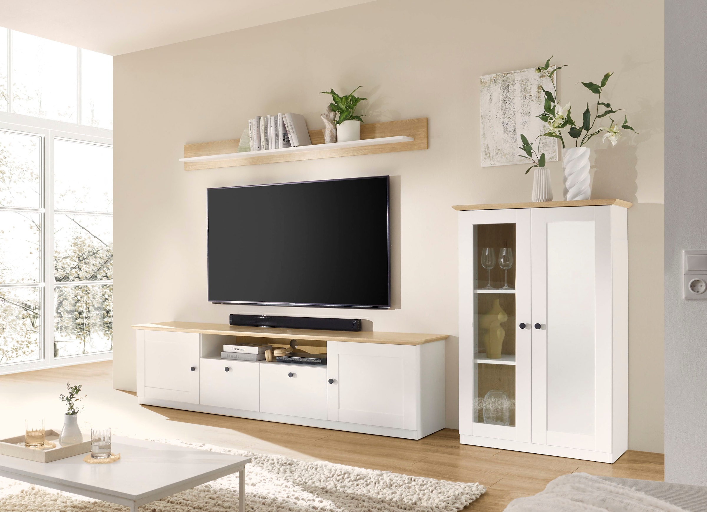 OTTO home Lowboard »Brest, TV-Unterschrank, Kommode, TV-Schrank im Landhausstil« schwarze Metallgriffe, ausreichend Stauraum, 204 cm breit
