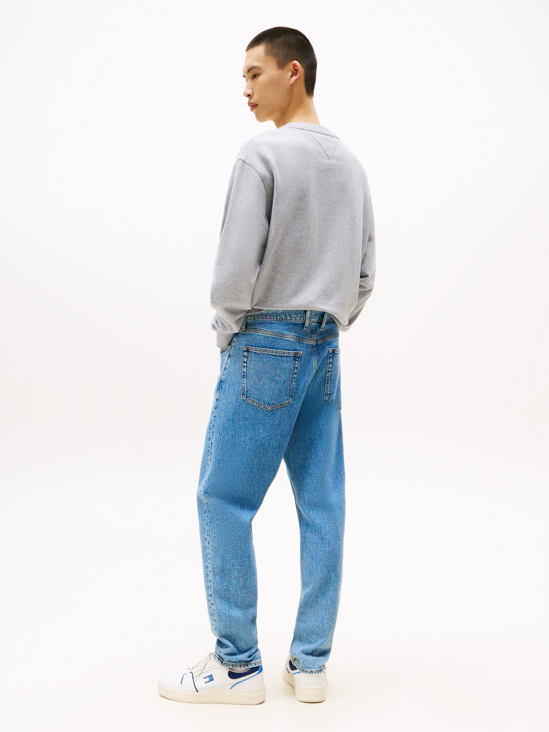 Tommy Jeans Gerade Jeans »Isaac Relaxed Tapered«, Relaxed‑Fit‑Jeans mit konisch zulaufendem Bein
