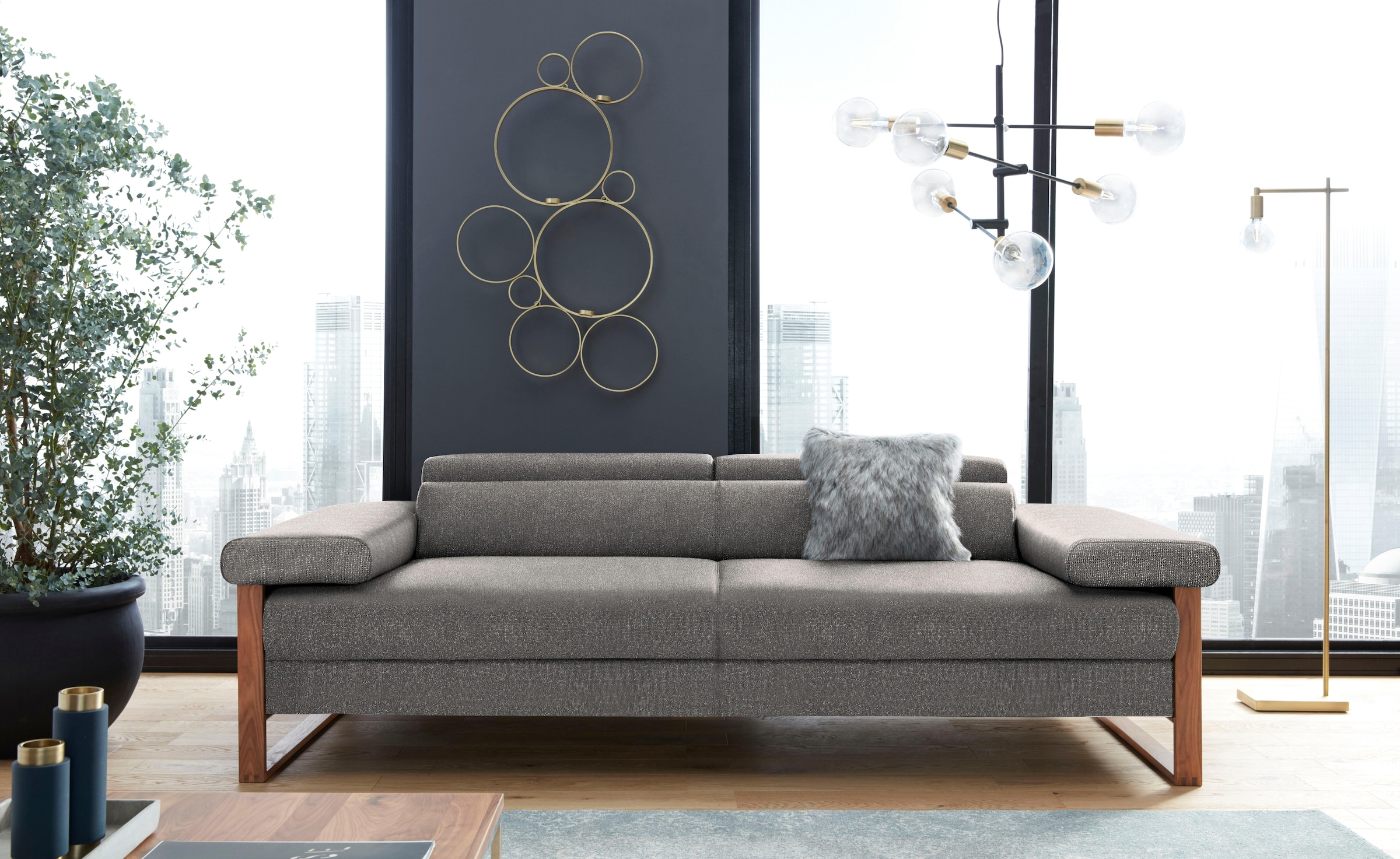 W.SCHILLIG 2,5-Sitzer »finn«, German Design Award 2016, Fußgestell Nussbaum natur, Breite 230 cm
