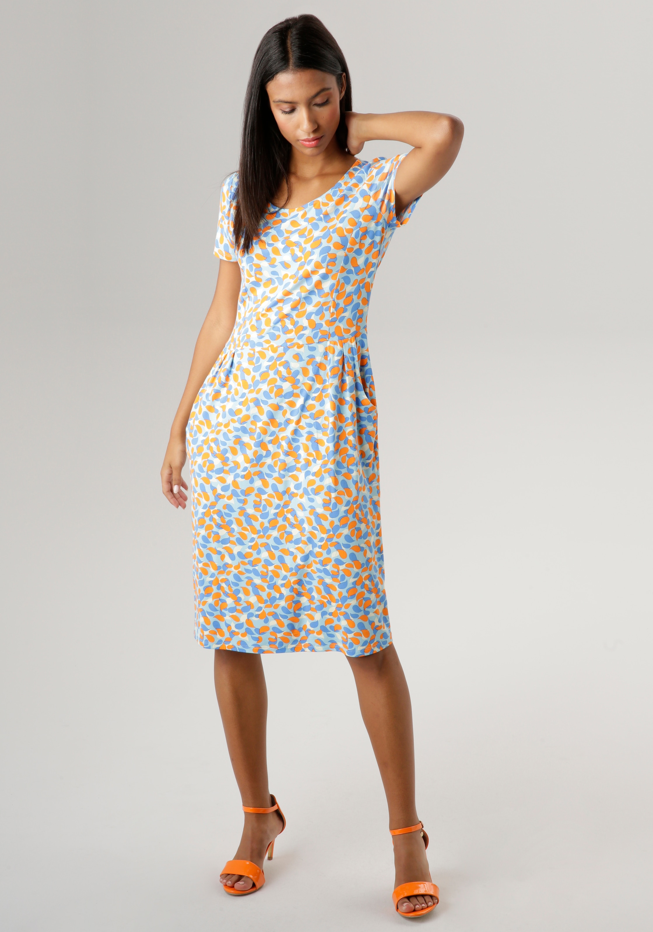 Aniston SELECTED Sommerkleid, mit seitlichen Taschen