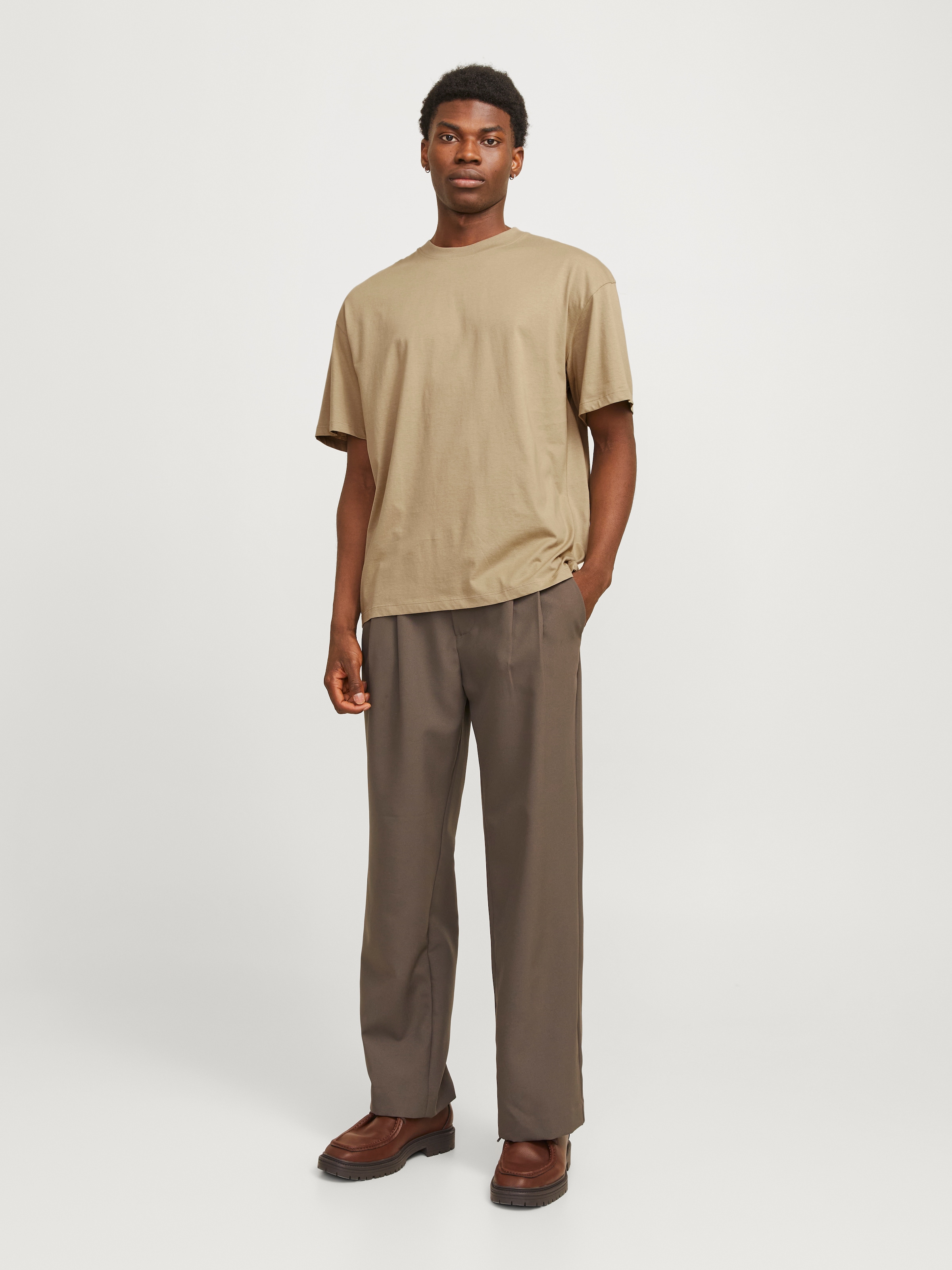 Jack & Jones Oversize-Shirt »JJEBRADLEY TEE SS O-NECK NOOS«, mit Rundhalsausschnitt